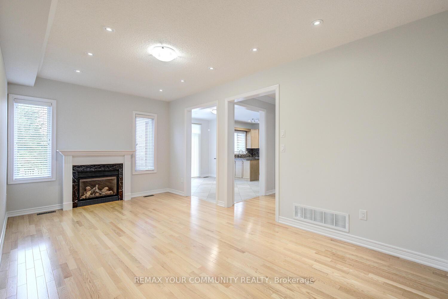 Photo 27 of 76 Ivy Glen Drive, Vaughan, Patterson — HOMEH
