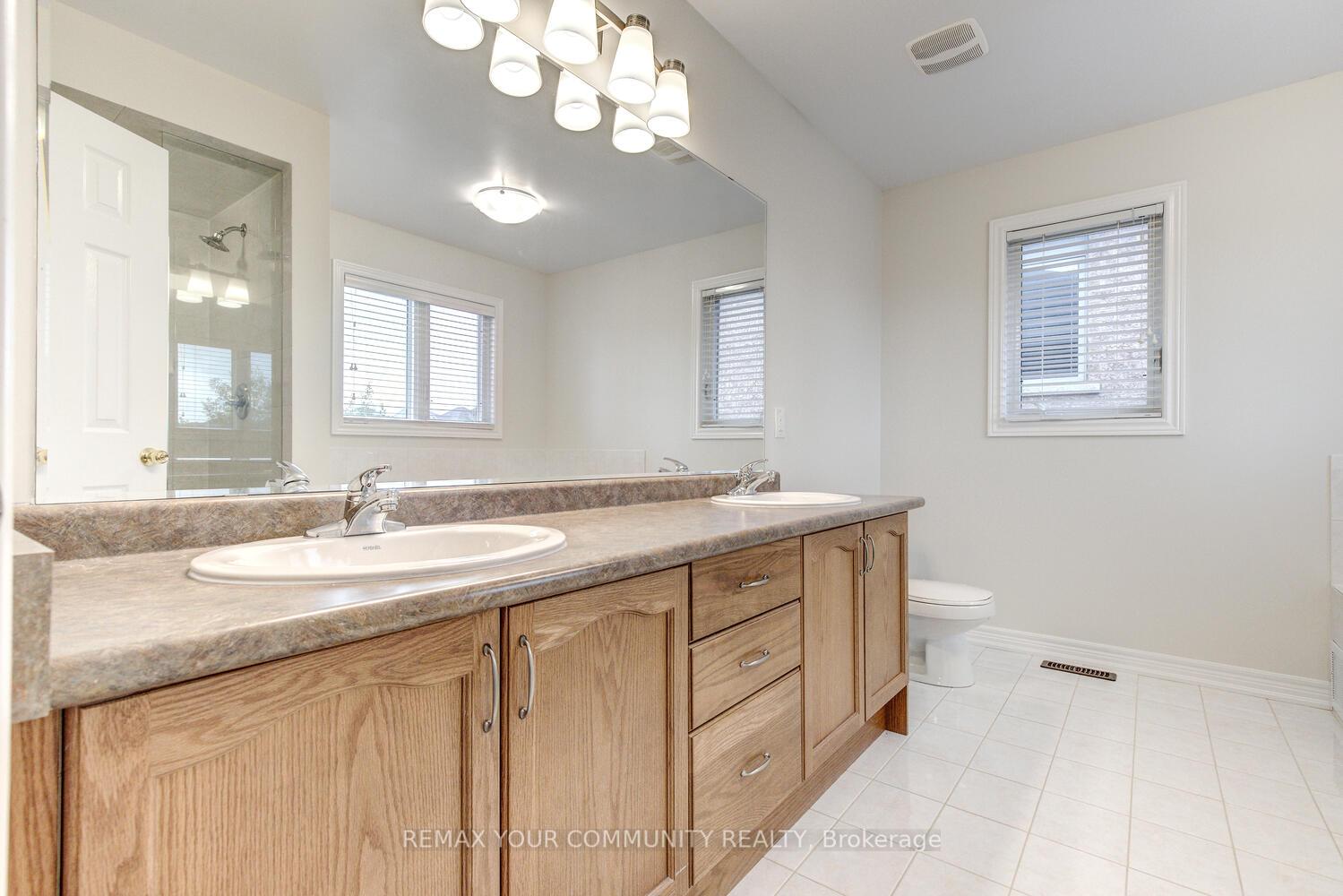 Photo 32 of 76 Ivy Glen Drive, Vaughan, Patterson — HOMEH