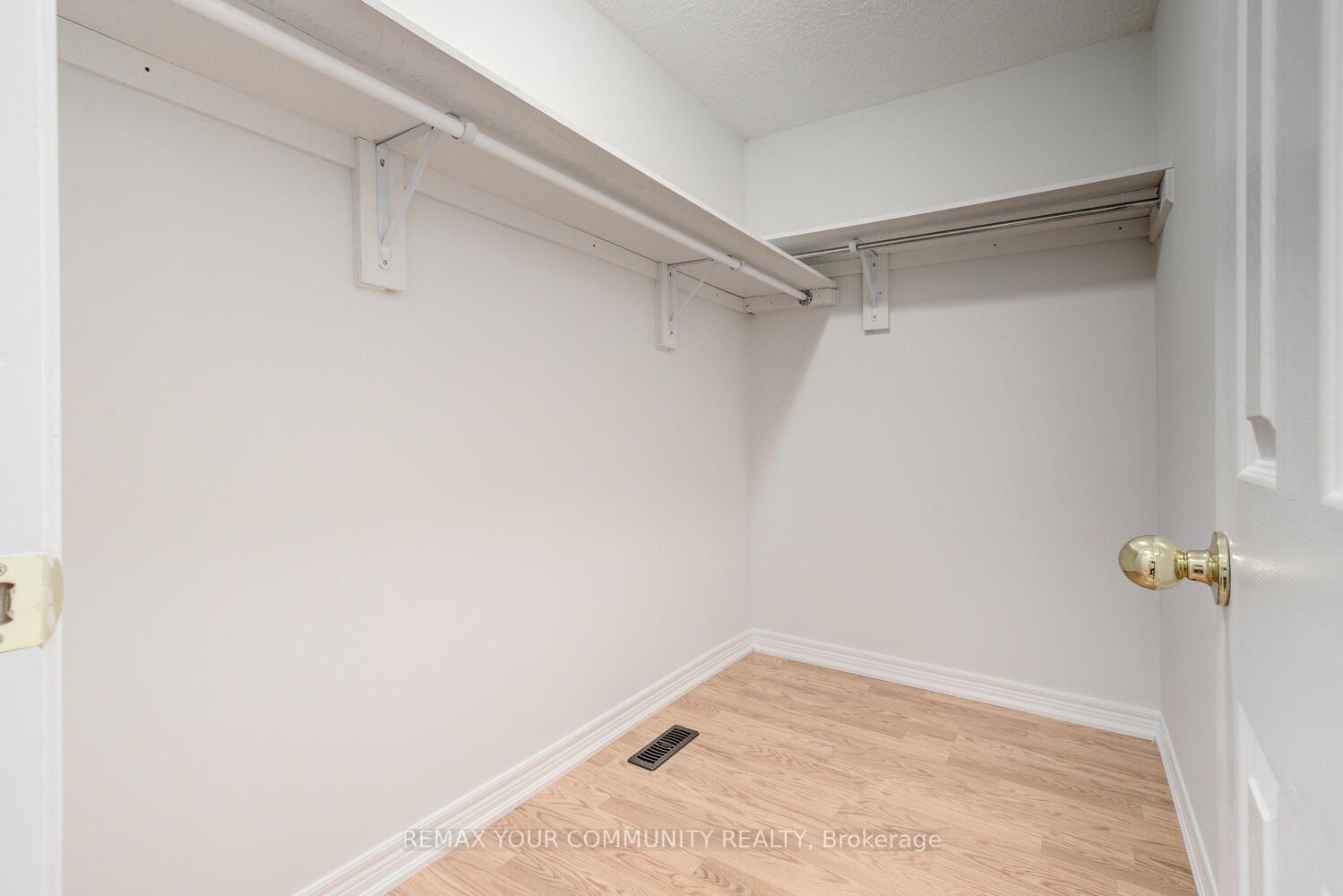 Photo 34 of 76 Ivy Glen Drive, Vaughan, Patterson — HOMEH