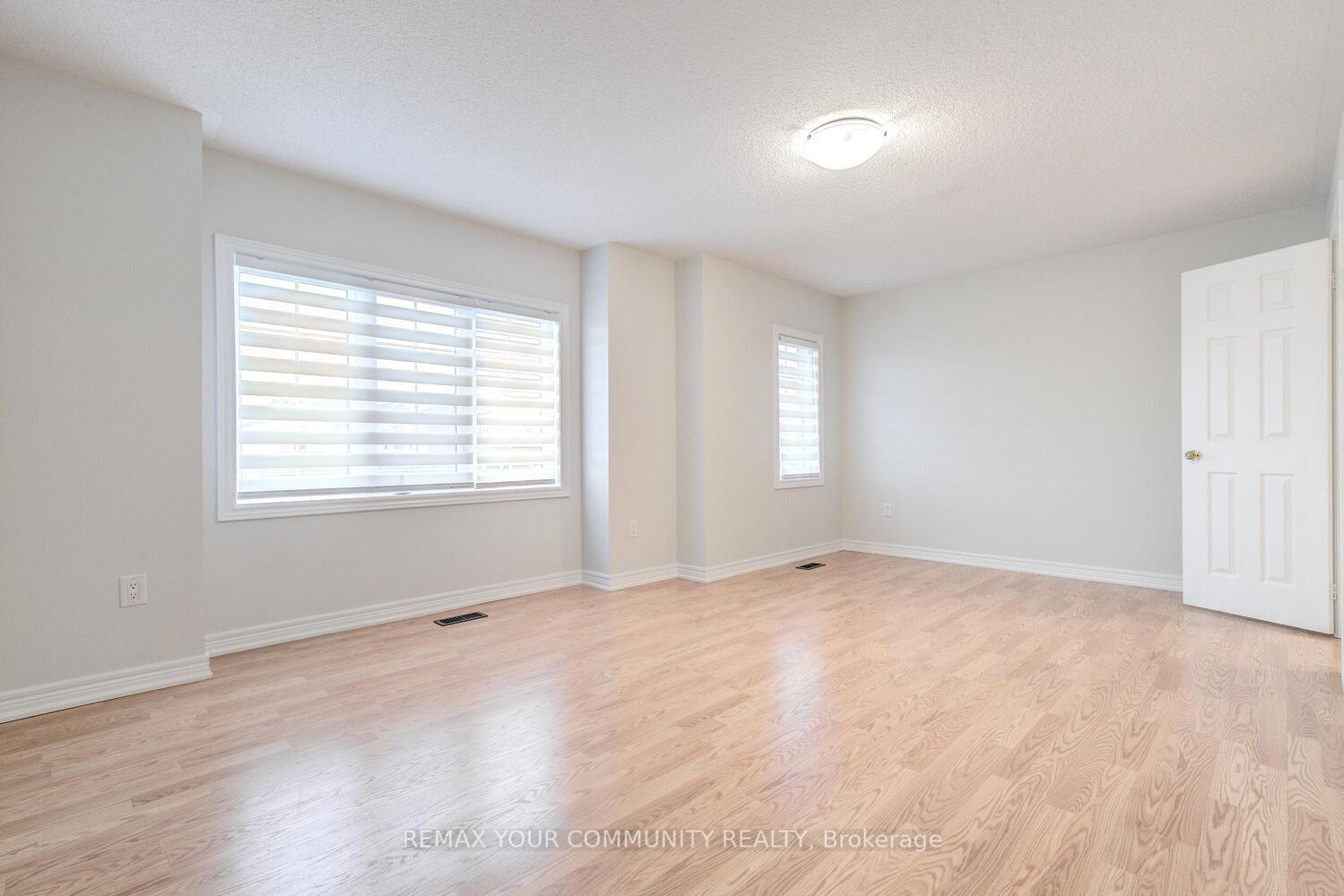Photo 39 of 76 Ivy Glen Drive, Vaughan, Patterson — HOMEH