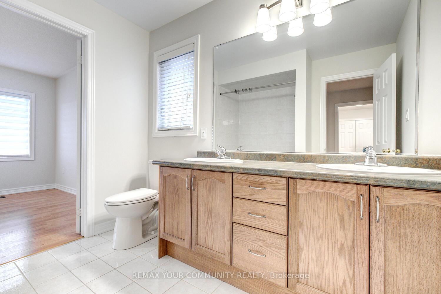Photo 41 of 76 Ivy Glen Drive, Vaughan, Patterson — HOMEH
