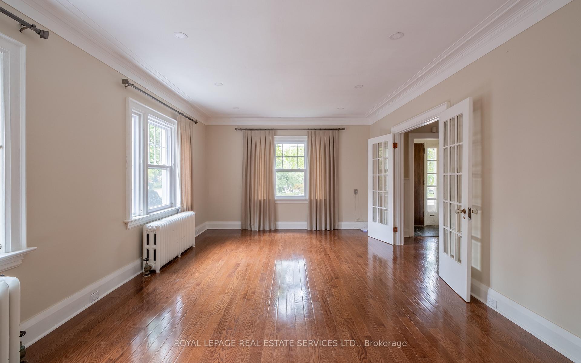Photo 11 of 56 Ridley Boulevard, Toronto, Bedford Park-Nortown — HOMEH