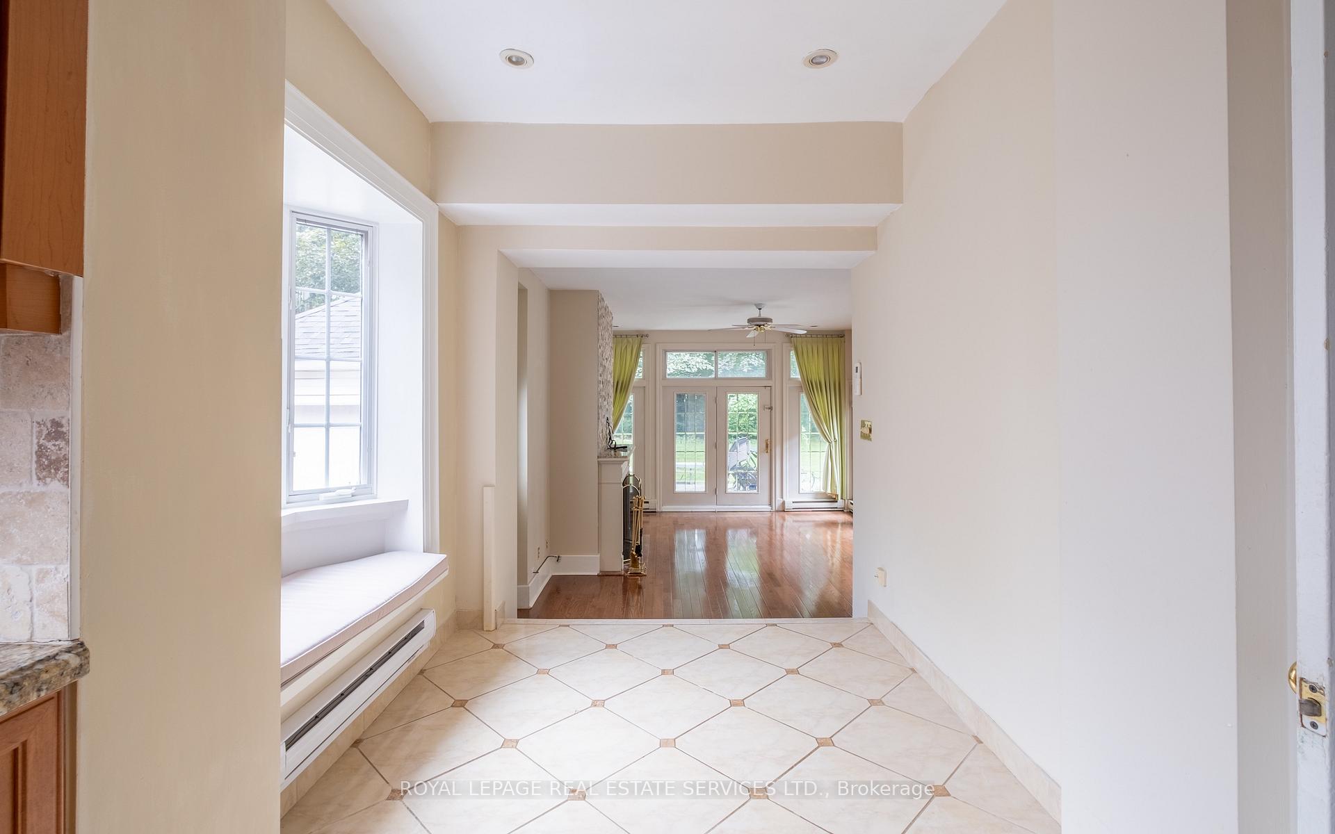 Photo 17 of 56 Ridley Boulevard, Toronto, Bedford Park-Nortown — HOMEH