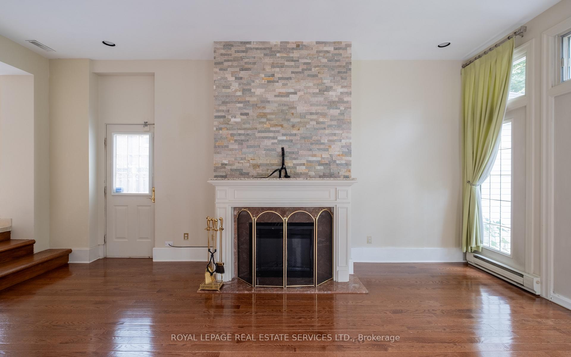 Photo 20 of 56 Ridley Boulevard, Toronto, Bedford Park-Nortown — HOMEH