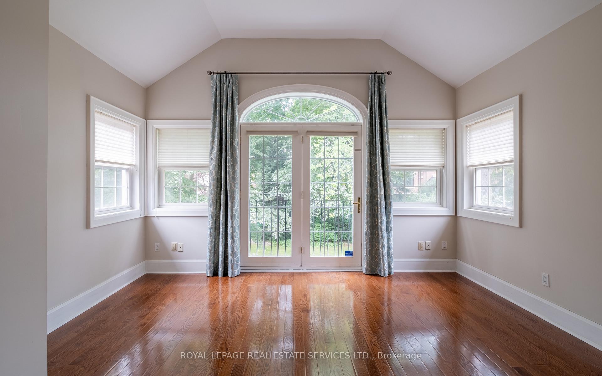 Photo 28 of 56 Ridley Boulevard, Toronto, Bedford Park-Nortown — HOMEH