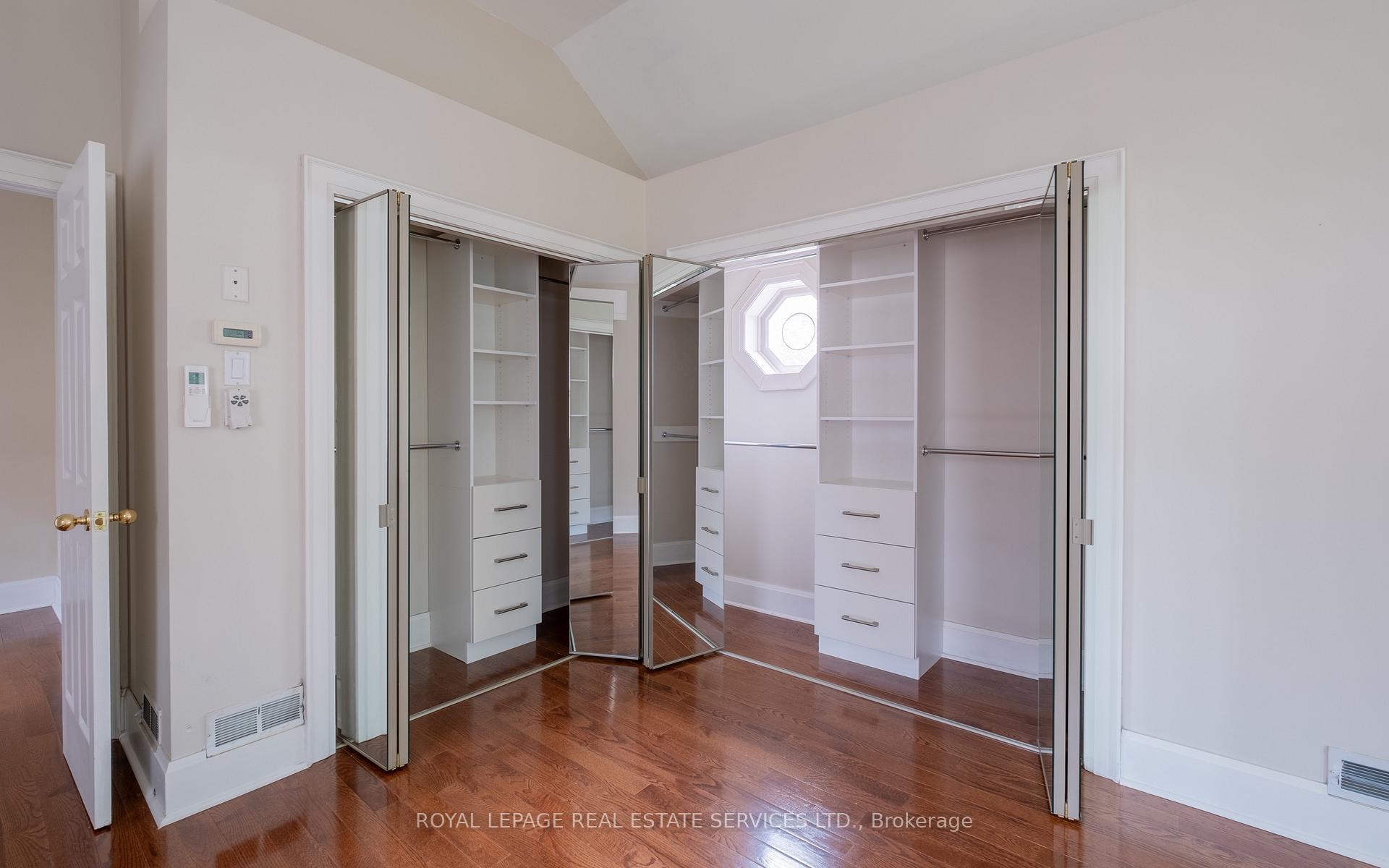 Photo 30 of 56 Ridley Boulevard, Toronto, Bedford Park-Nortown — HOMEH
