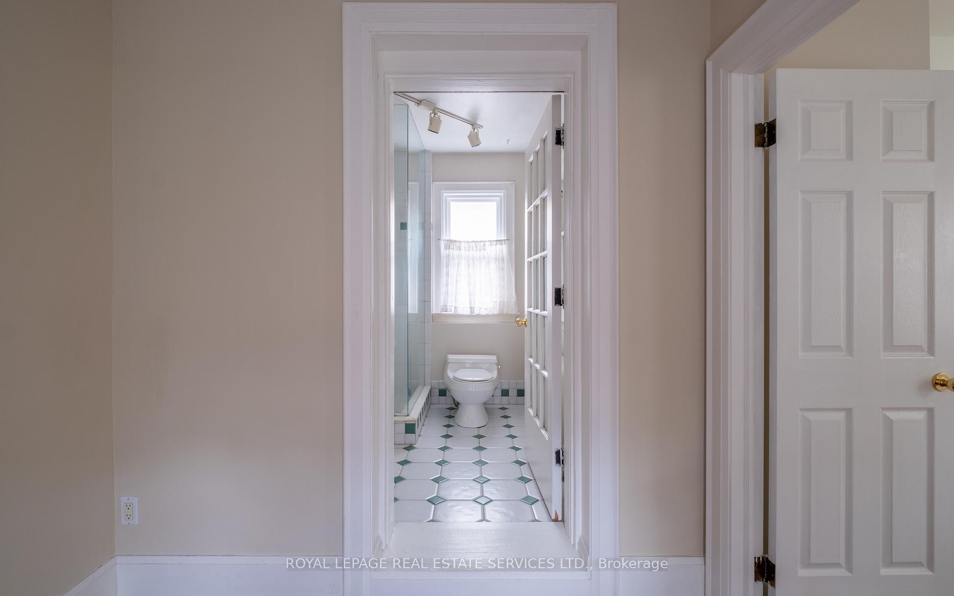 Photo 31 of 56 Ridley Boulevard, Toronto, Bedford Park-Nortown — HOMEH