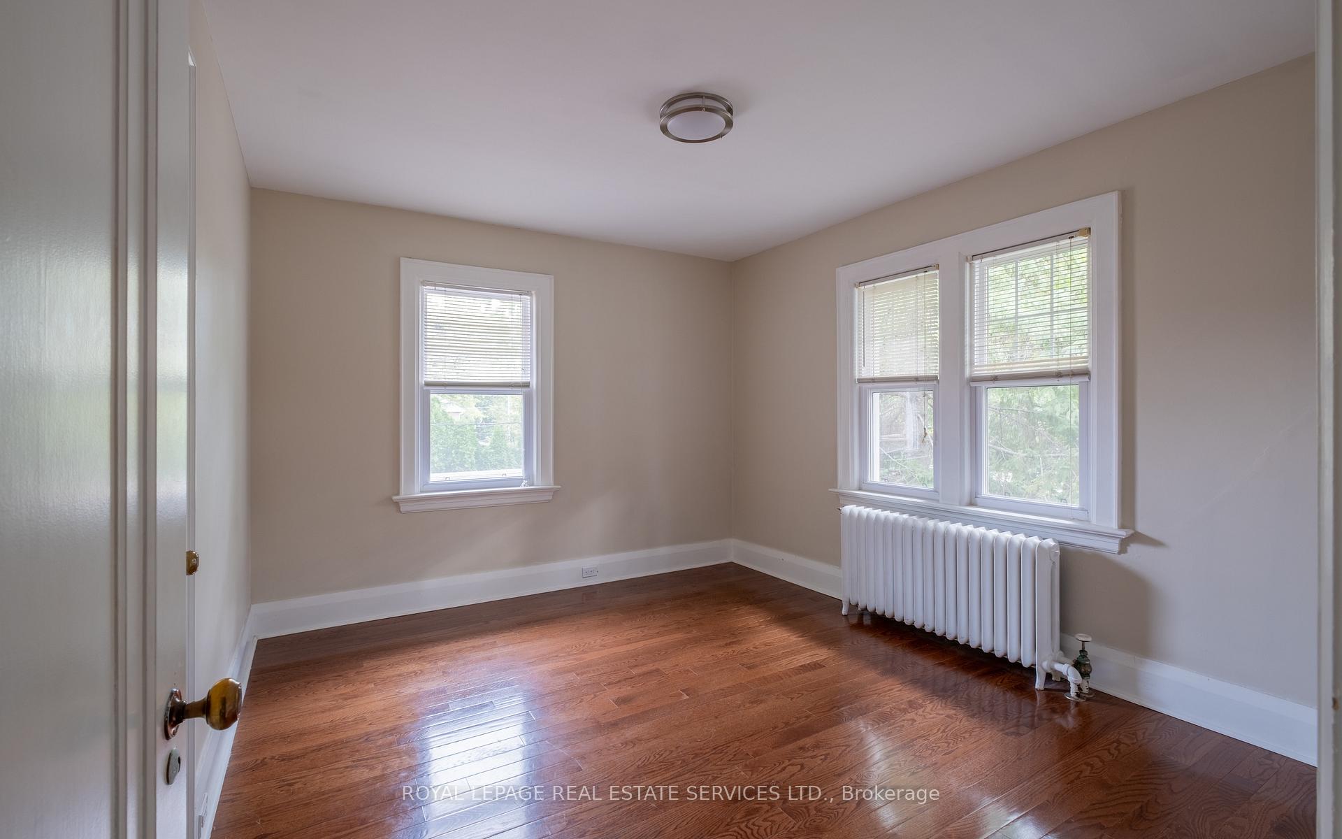 Photo 35 of 56 Ridley Boulevard, Toronto, Bedford Park-Nortown — HOMEH