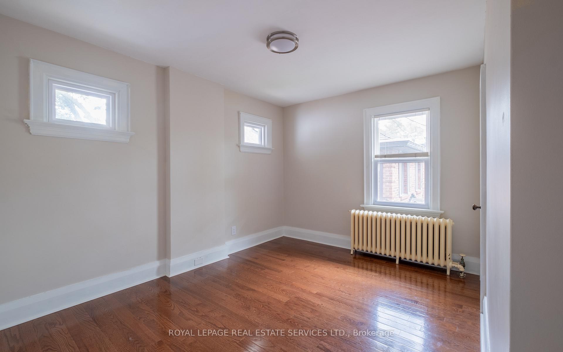 Photo 36 of 56 Ridley Boulevard, Toronto, Bedford Park-Nortown — HOMEH