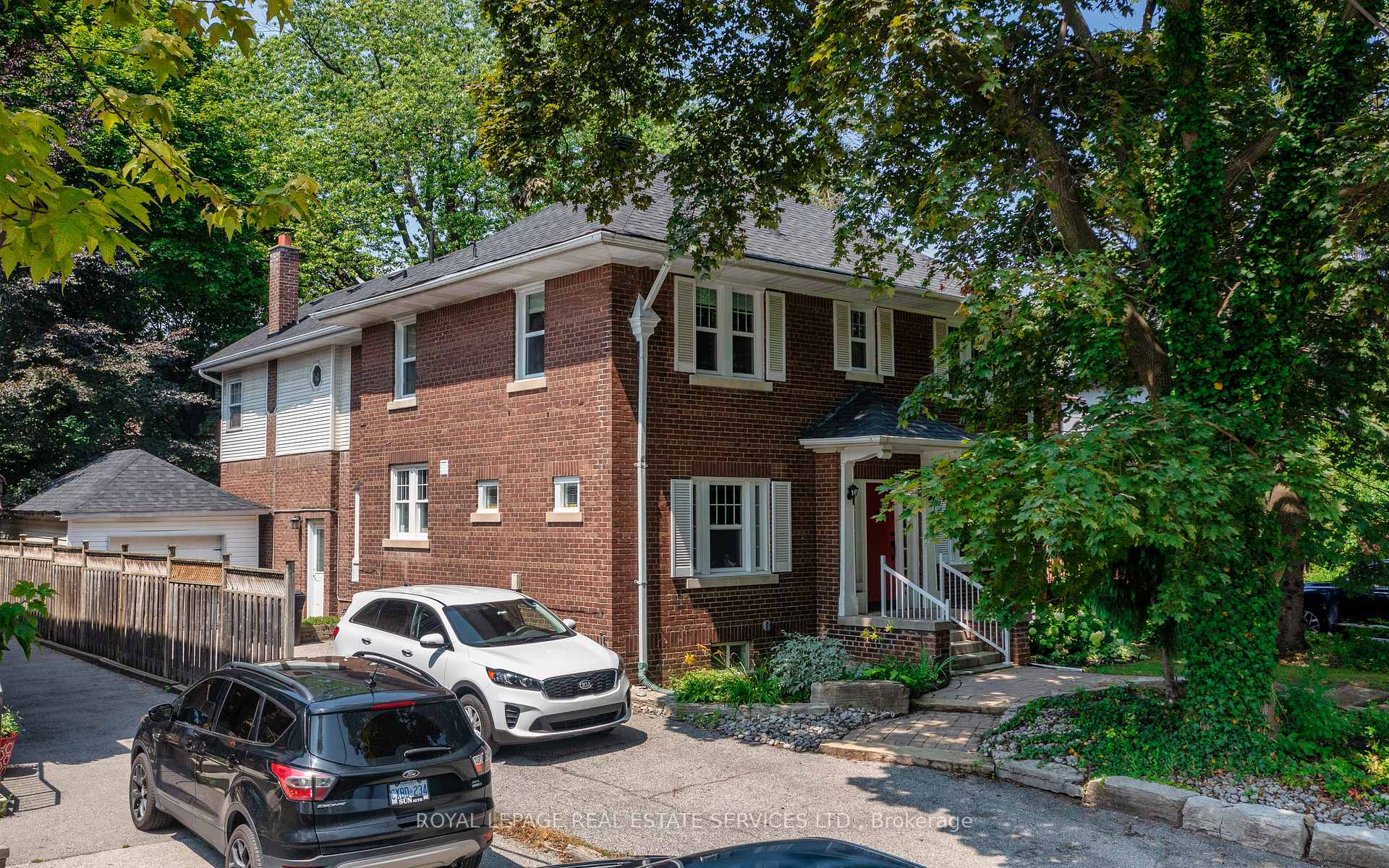 Photo 37 of 56 Ridley Boulevard, Toronto, Bedford Park-Nortown — HOMEH