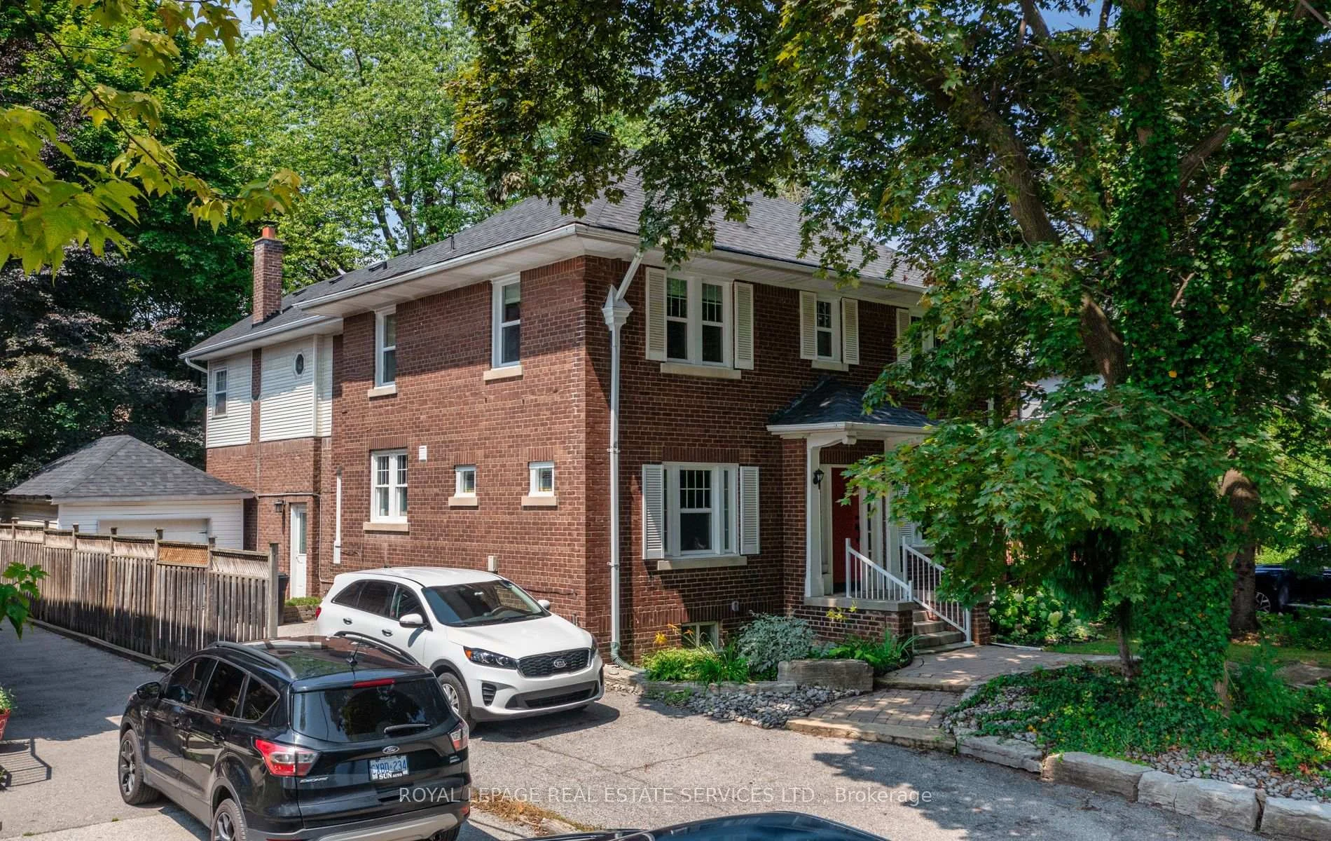 Photo 3 of 56 Ridley Boulevard, Toronto, Bedford Park-Nortown — HOMEH
