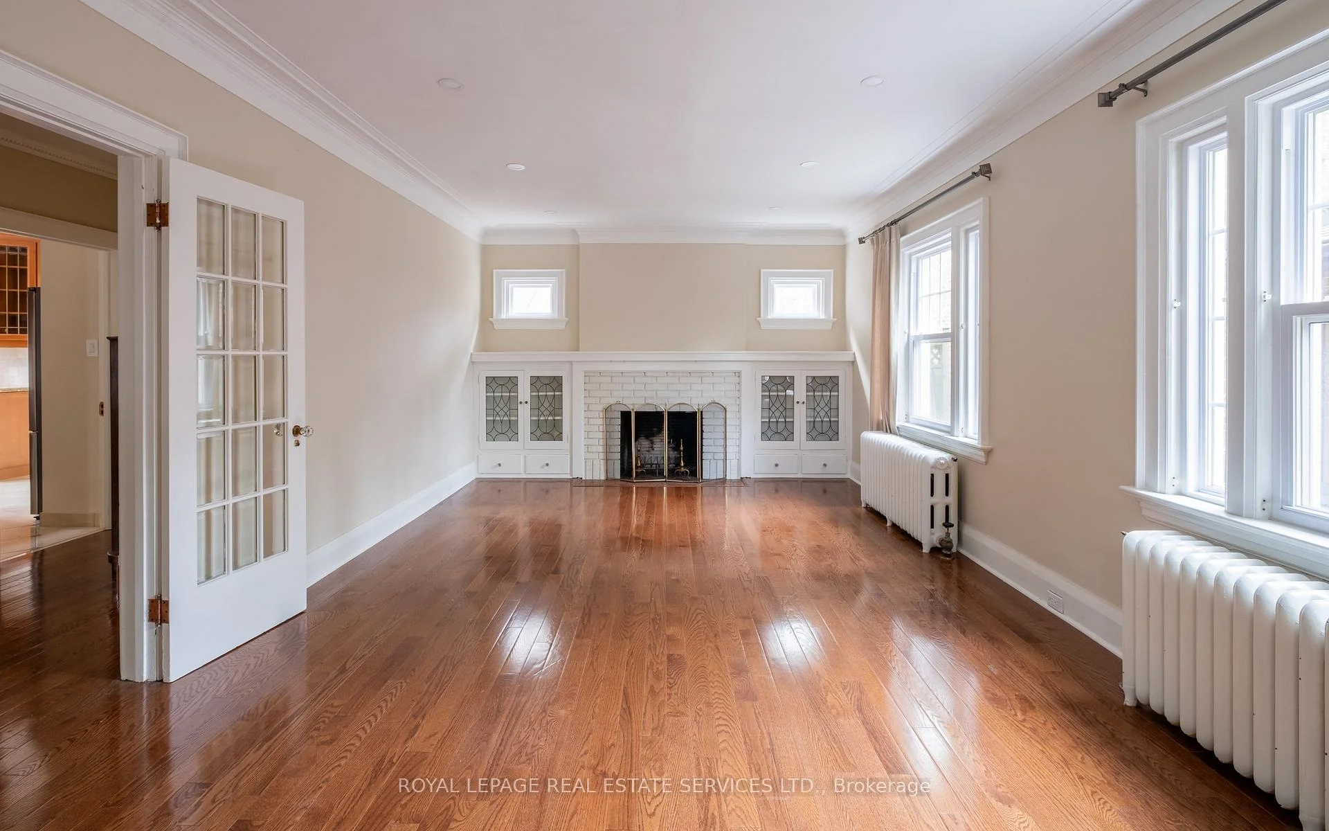 Photo 9 of 56 Ridley Boulevard, Toronto, Bedford Park-Nortown — HOMEH