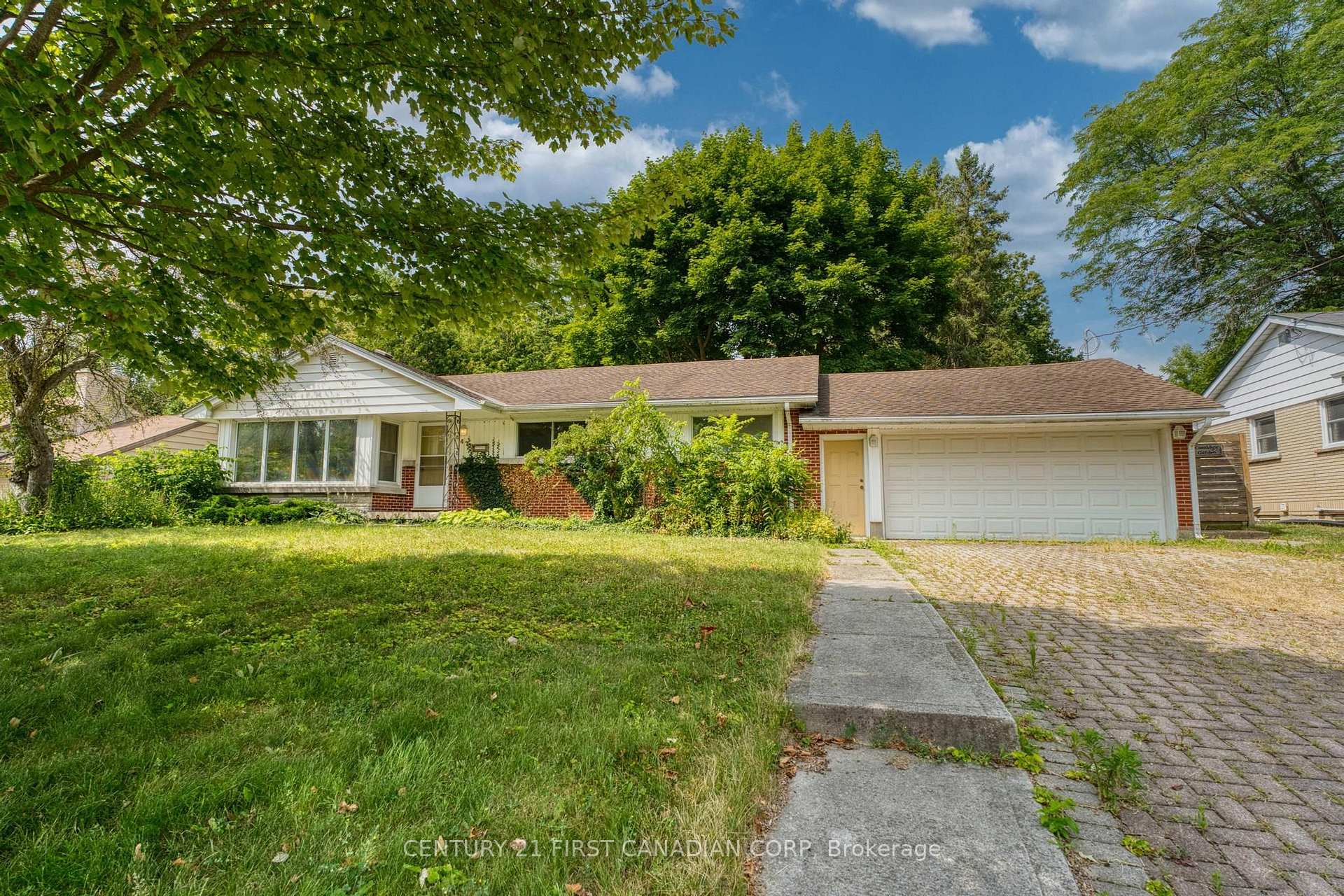 Photo 2 of 478 Coombs Avenue, London, North K — HOMEH