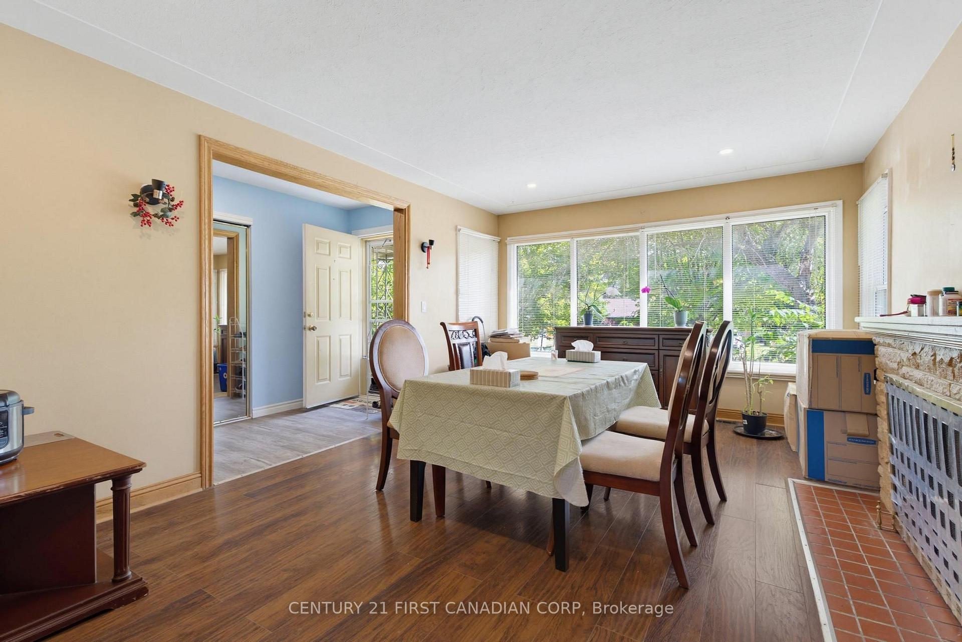 Photo 7 of 478 Coombs Avenue, London, North K — HOMEH