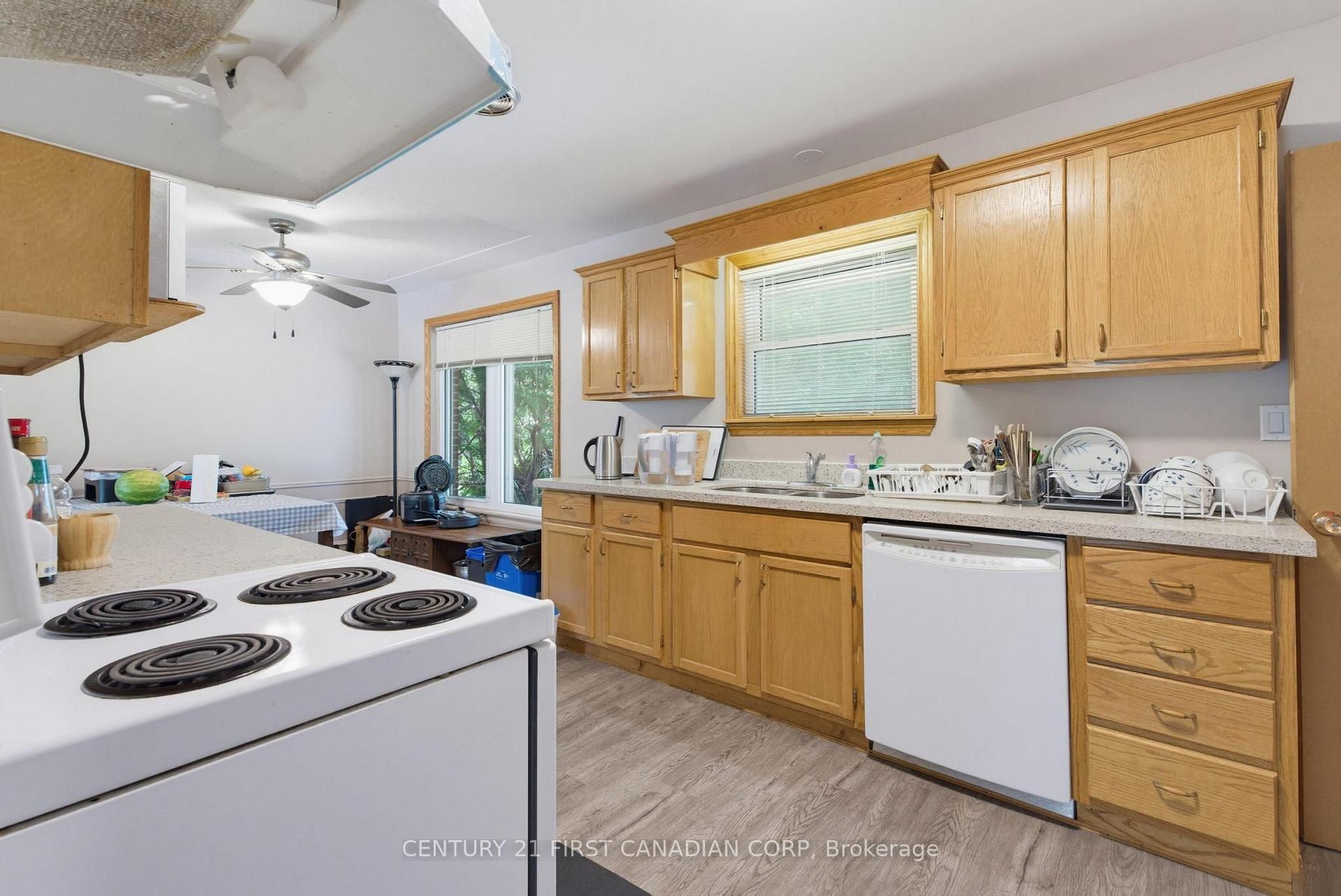 Photo 11 of 478 Coombs Avenue, London, North K — HOMEH