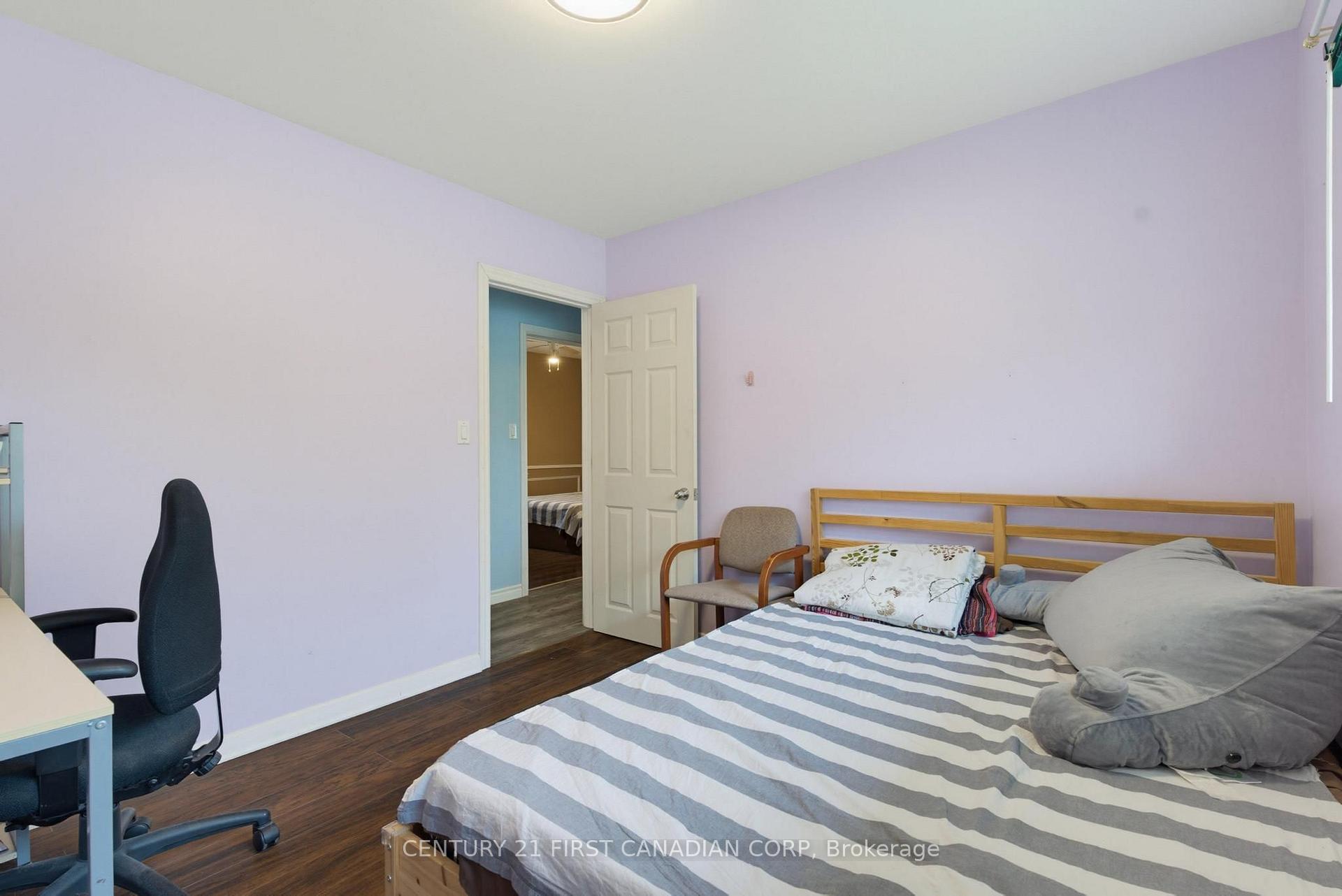 Photo 20 of 478 Coombs Avenue, London, North K — HOMEH
