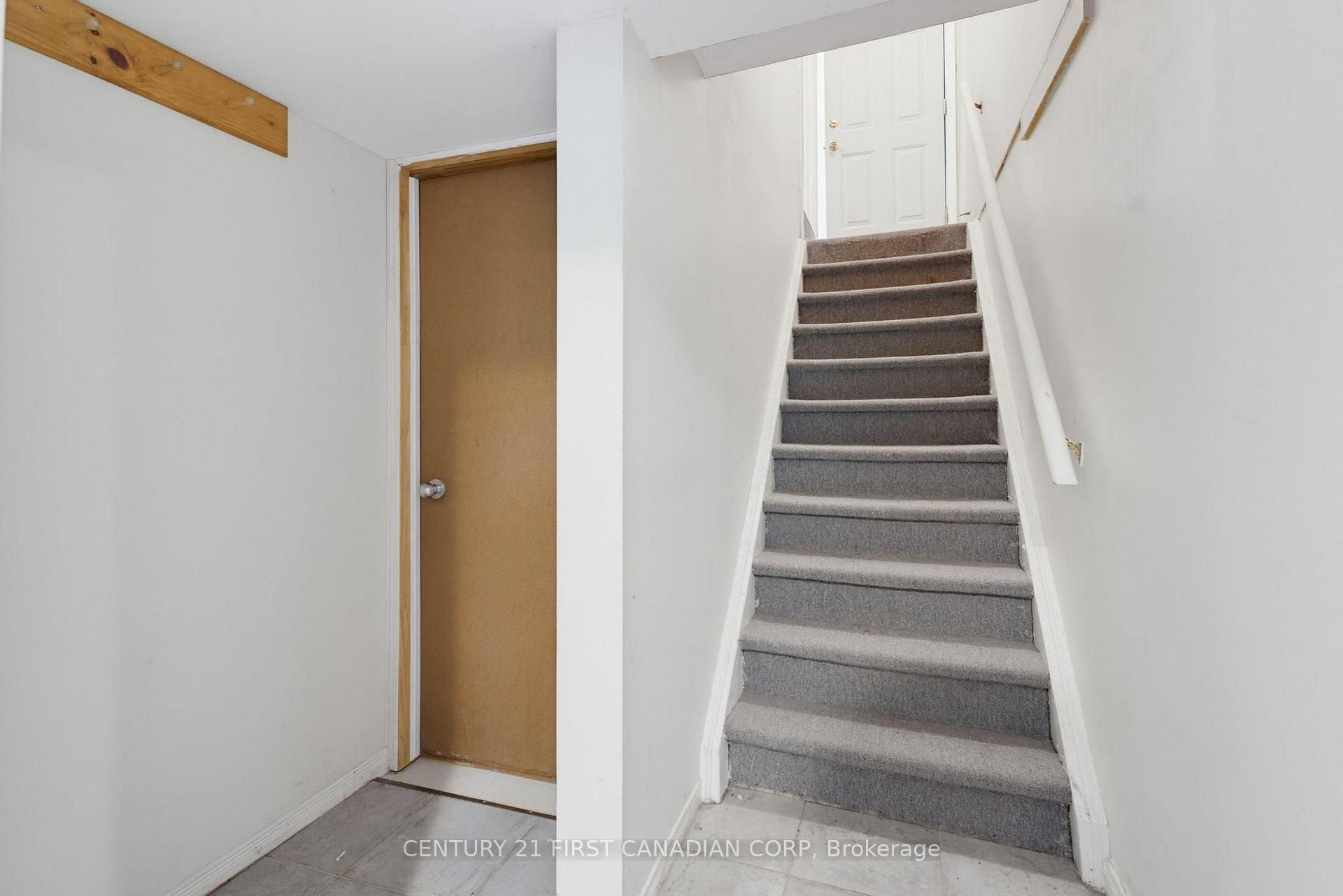 Photo 24 of 478 Coombs Avenue, London, North K — HOMEH