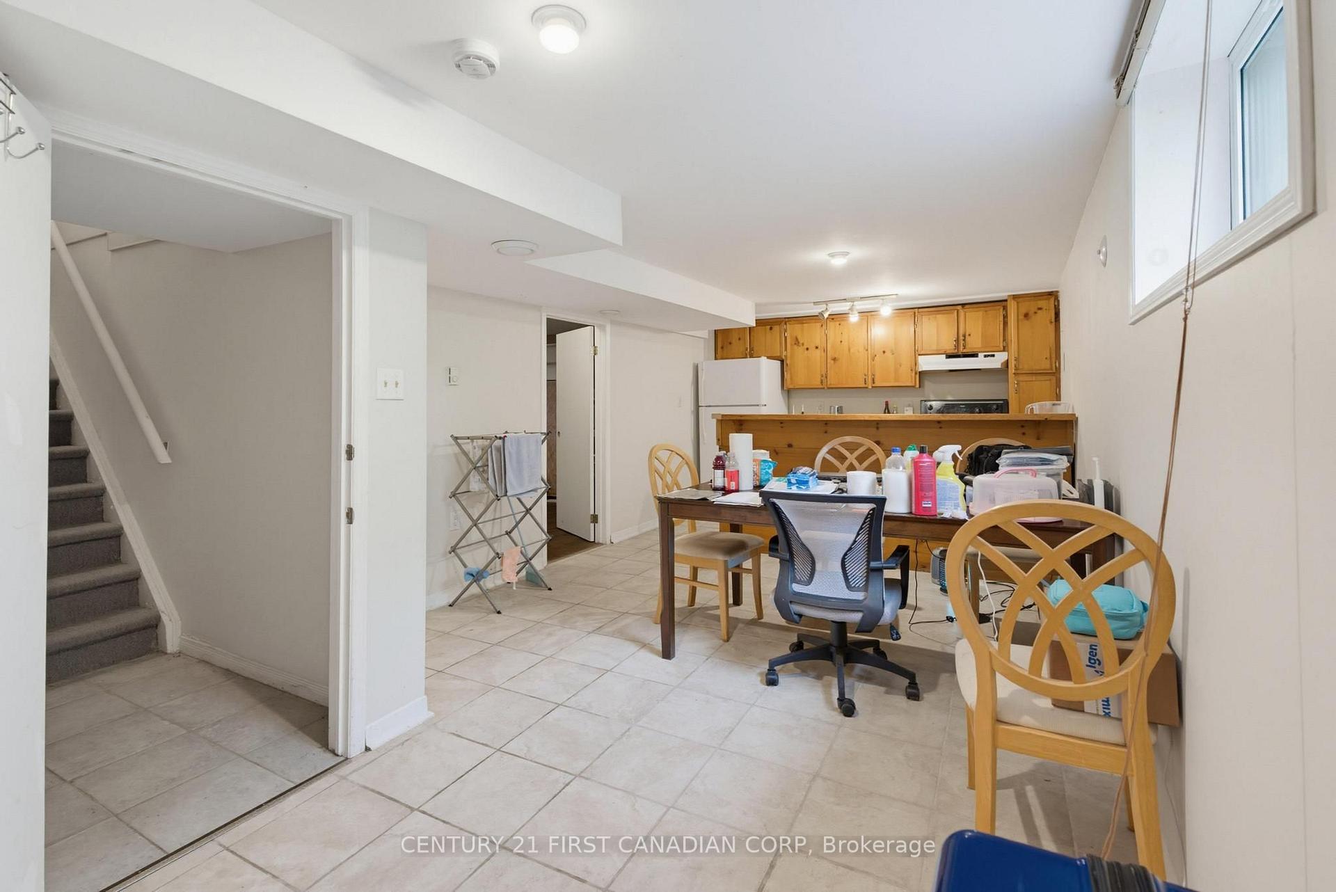 Photo 25 of 478 Coombs Avenue, London, North K — HOMEH