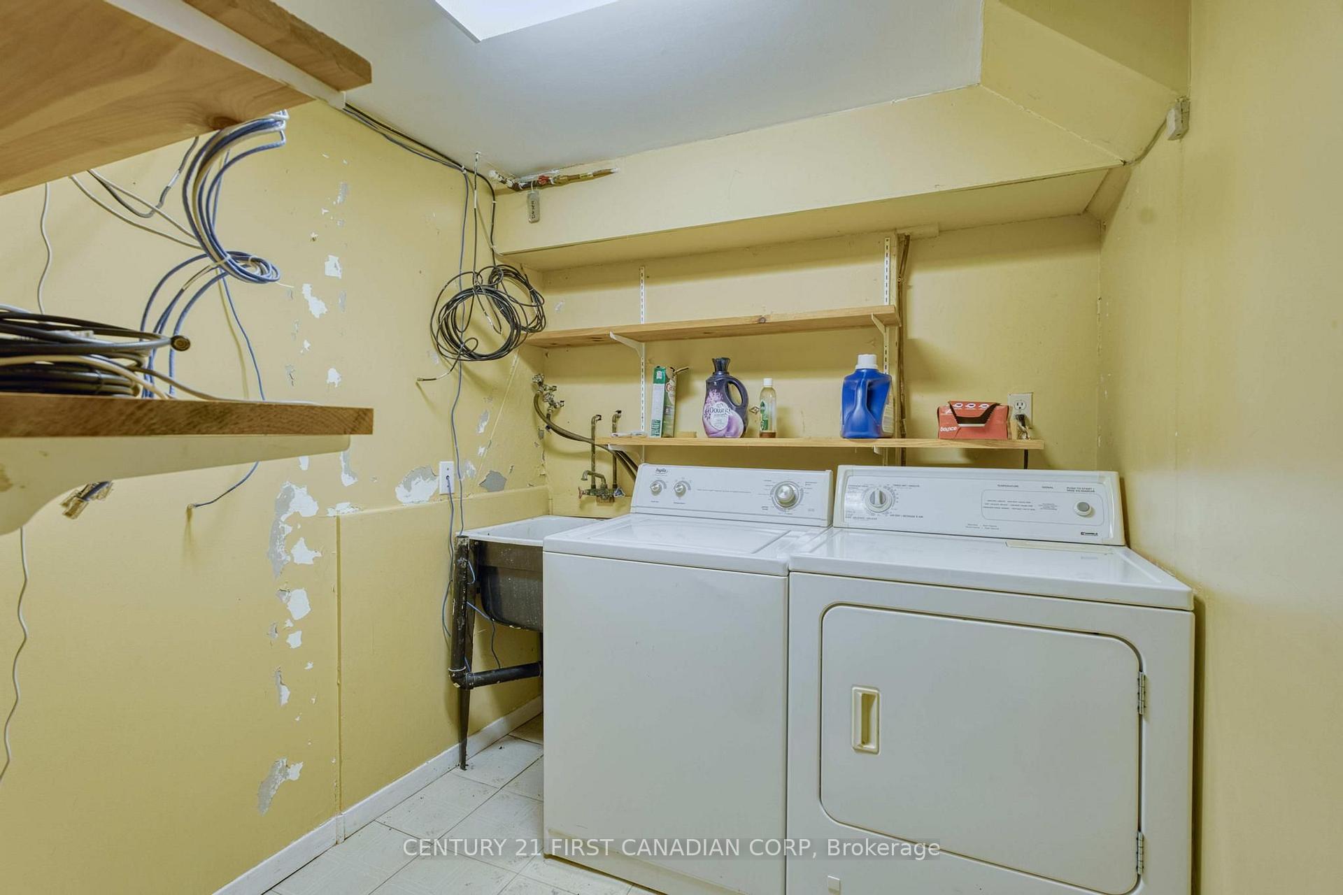 Photo 34 of 478 Coombs Avenue, London, North K — HOMEH