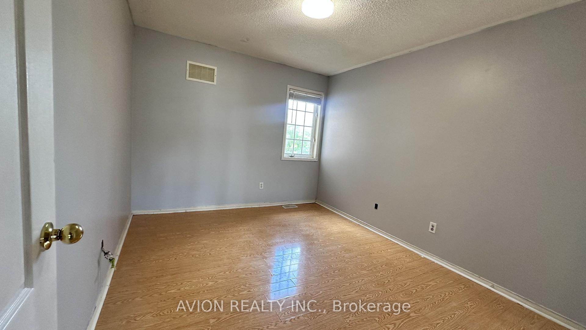 Photo 14 of 61 Crannyfield Drive, Brampton, Fletcher's Meadow — HOMEH