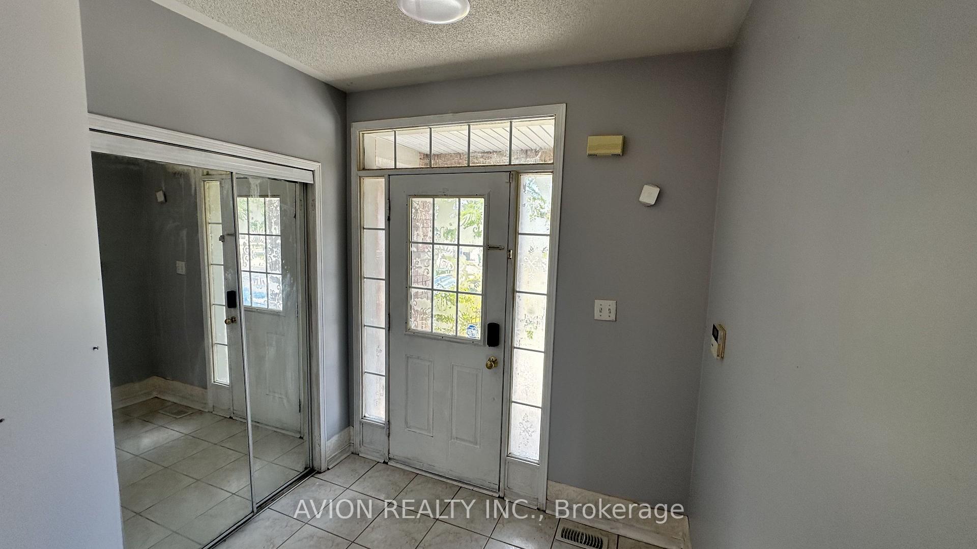 Photo 15 of 61 Crannyfield Drive, Brampton, Fletcher's Meadow — HOMEH