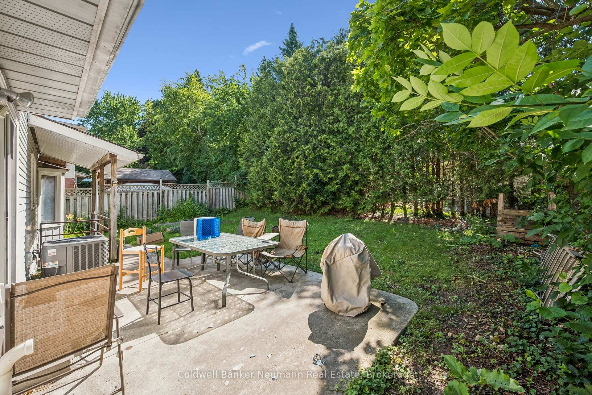 Photo 5 of 3 Quaiser Court, Guelph, Kortright West — HOMEH
