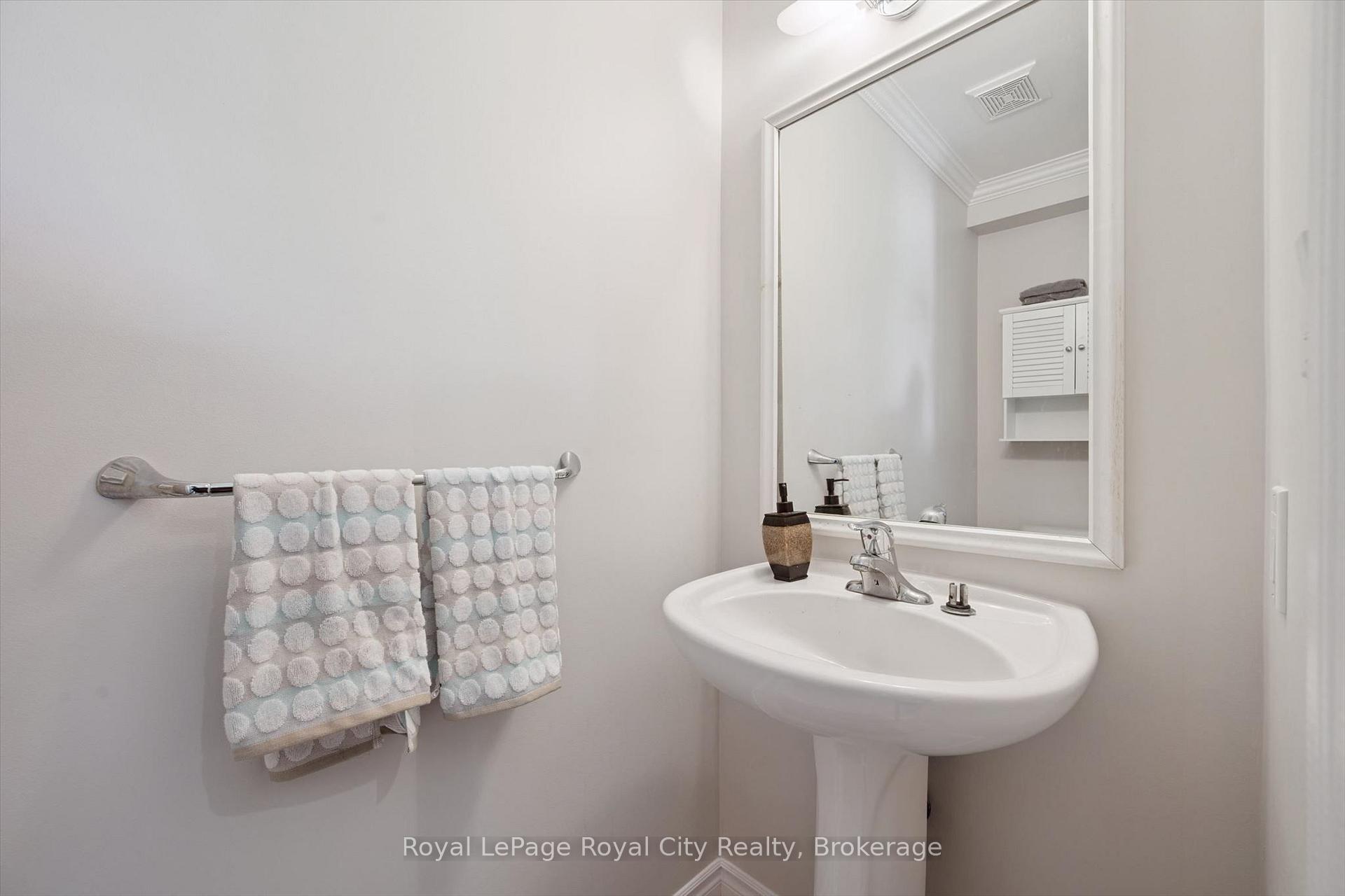 Photo 13 of 220 Carrington Drive, Guelph, Kortright West — HOMEH