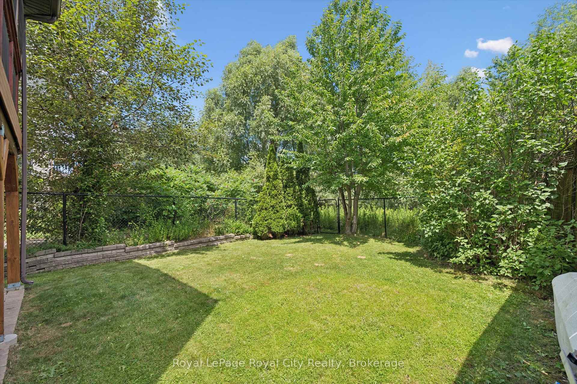 Photo 34 of 220 Carrington Drive, Guelph, Kortright West — HOMEH