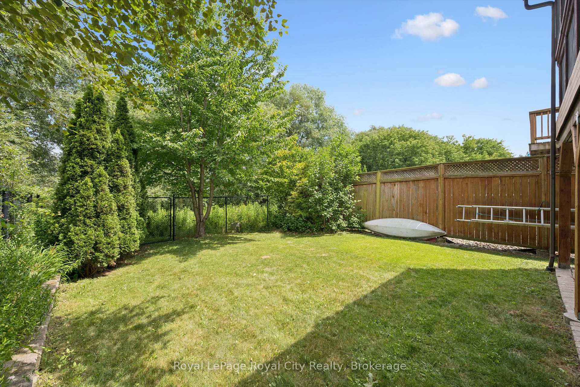 Photo 37 of 220 Carrington Drive, Guelph, Kortright West — HOMEH