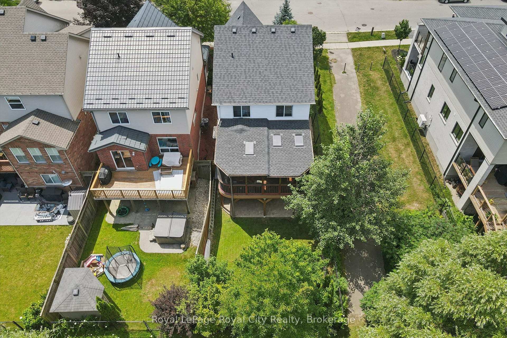 Photo 41 of 220 Carrington Drive, Guelph, Kortright West — HOMEH