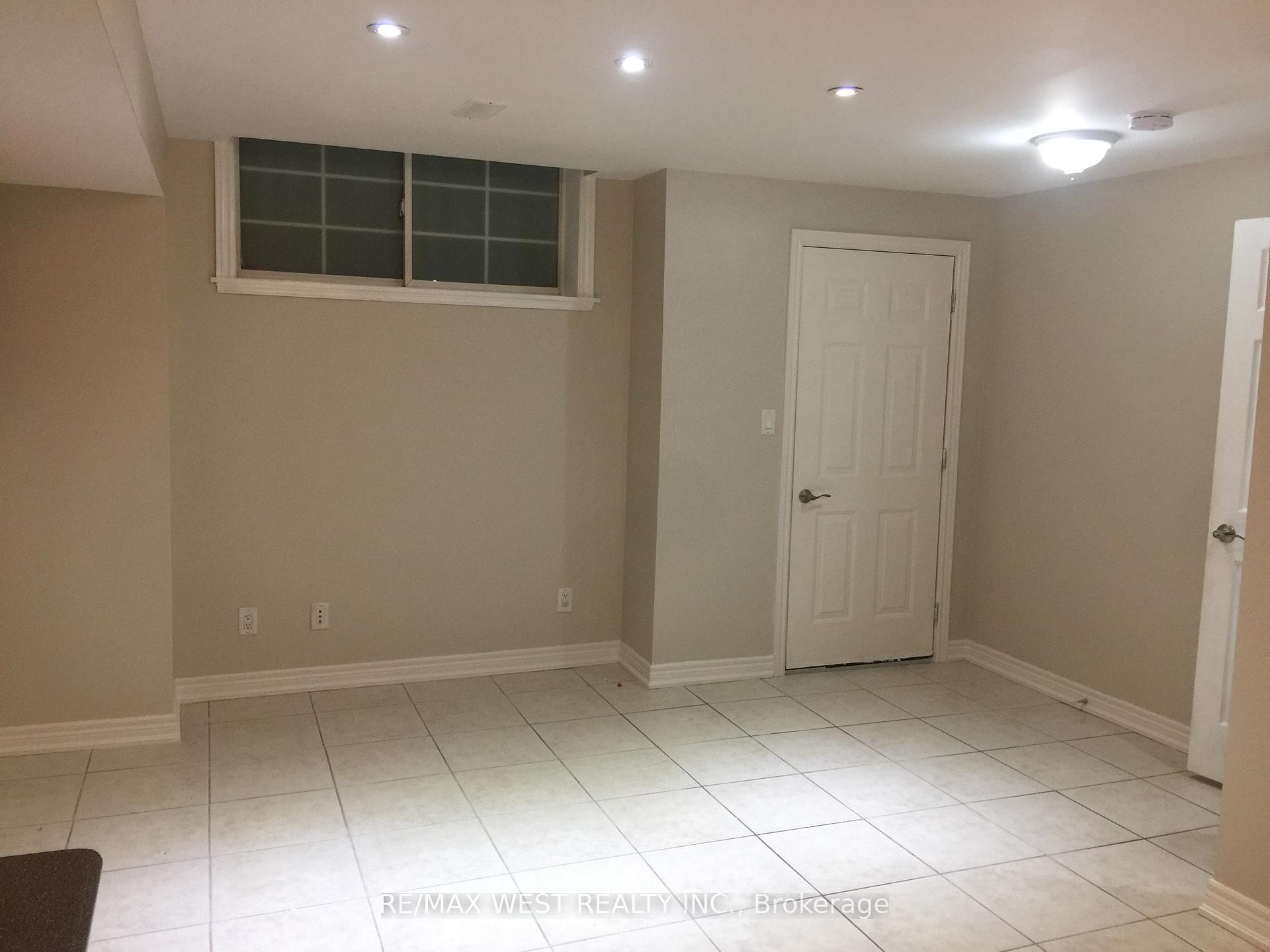 Photo 2 of Unit Lower, 150 Wiltshire Avenue, Toronto, Weston-Pellam Park — HOMEH