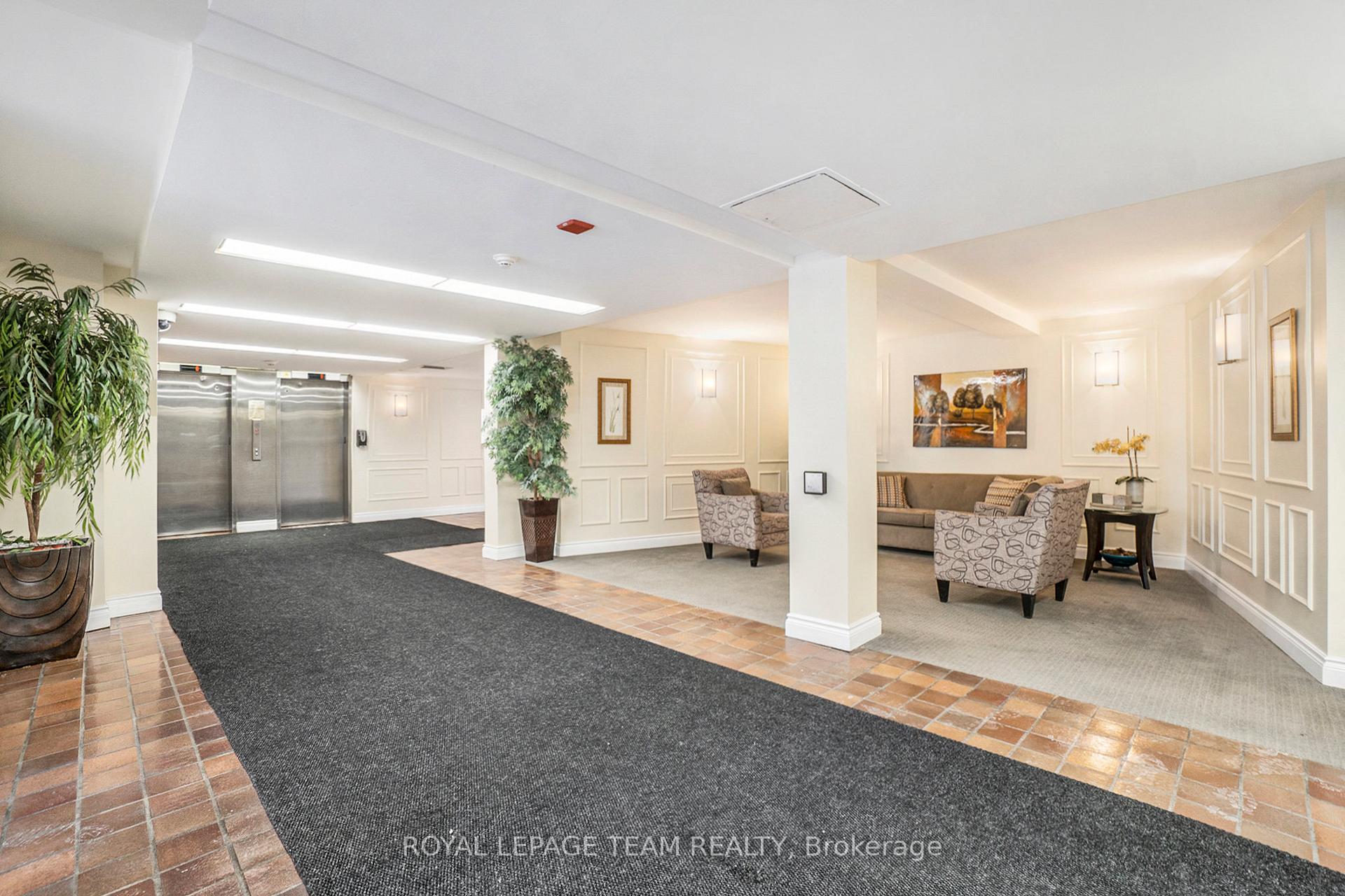 Photo 3 of Unit 705, 1356 Meadowlands Drive E, Ottawa, Borden Farm/Stewart Farm/Carleton Heights/Parkwood Hills — HOMEH