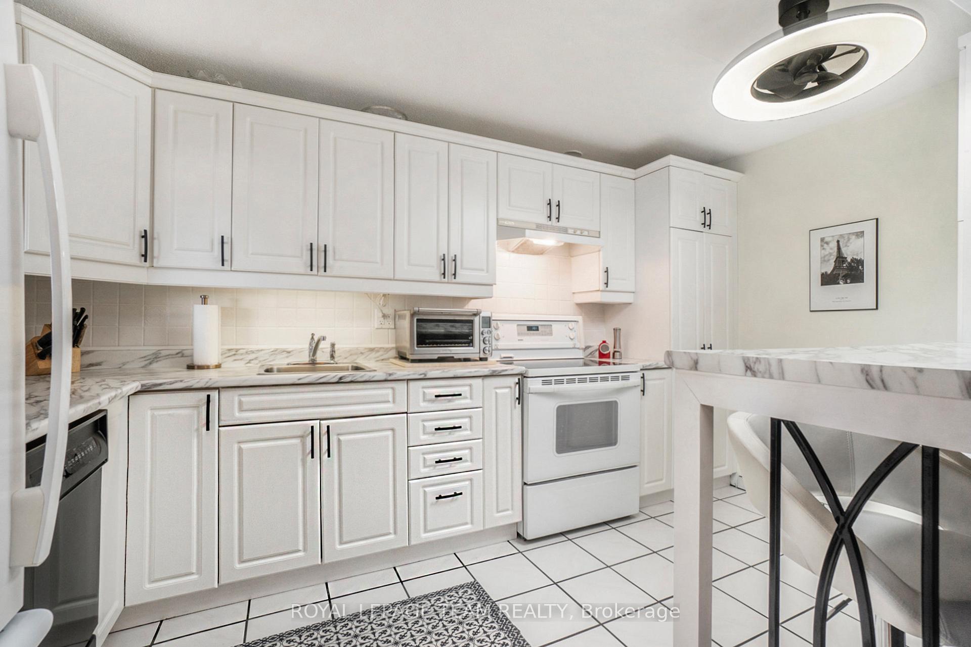 Photo 15 of Unit 705, 1356 Meadowlands Drive E, Ottawa, Borden Farm/Stewart Farm/Carleton Heights/Parkwood Hills — HOMEH