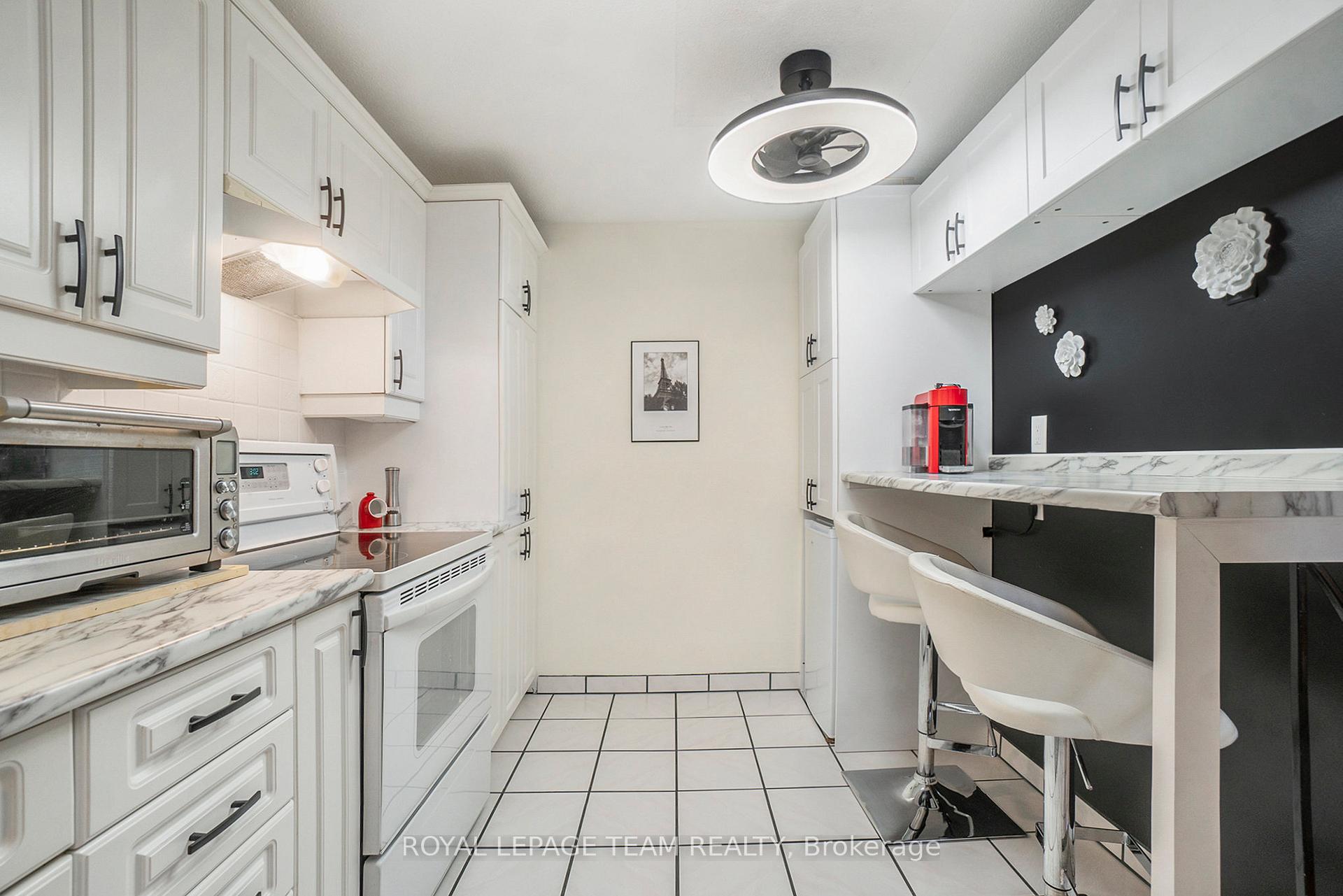Photo 16 of Unit 705, 1356 Meadowlands Drive E, Ottawa, Borden Farm/Stewart Farm/Carleton Heights/Parkwood Hills — HOMEH