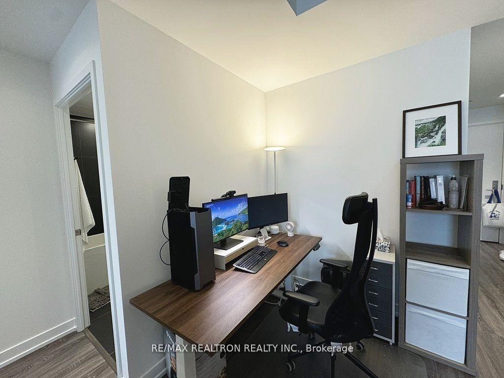 Photo 4 of Unit 2422, 20 Edward Street, Toronto, Bay Street Corridor — HOMEH