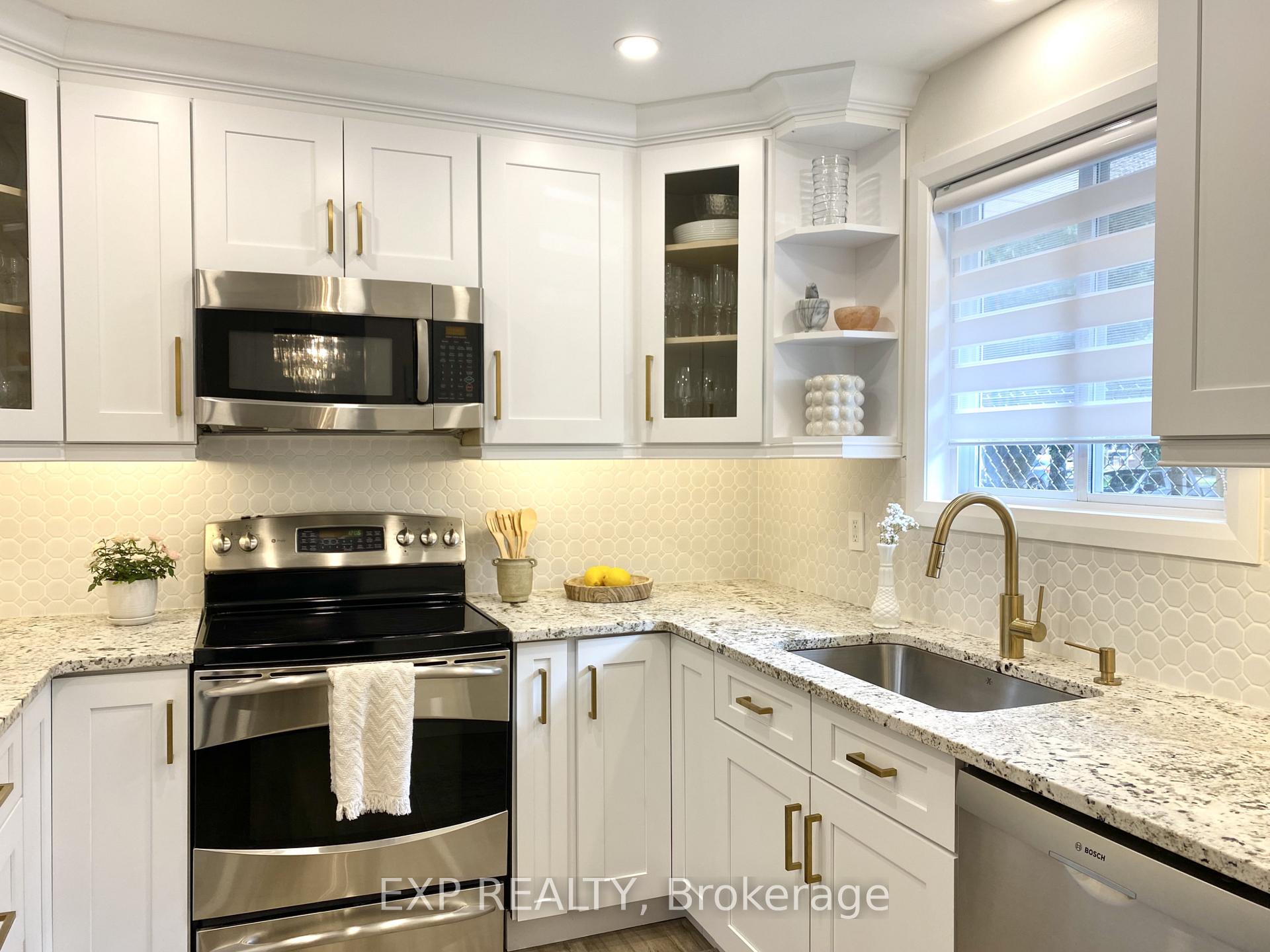 Photo 4 of 3157 Secord Place, Niagara Falls, Church's Lane — HOMEH