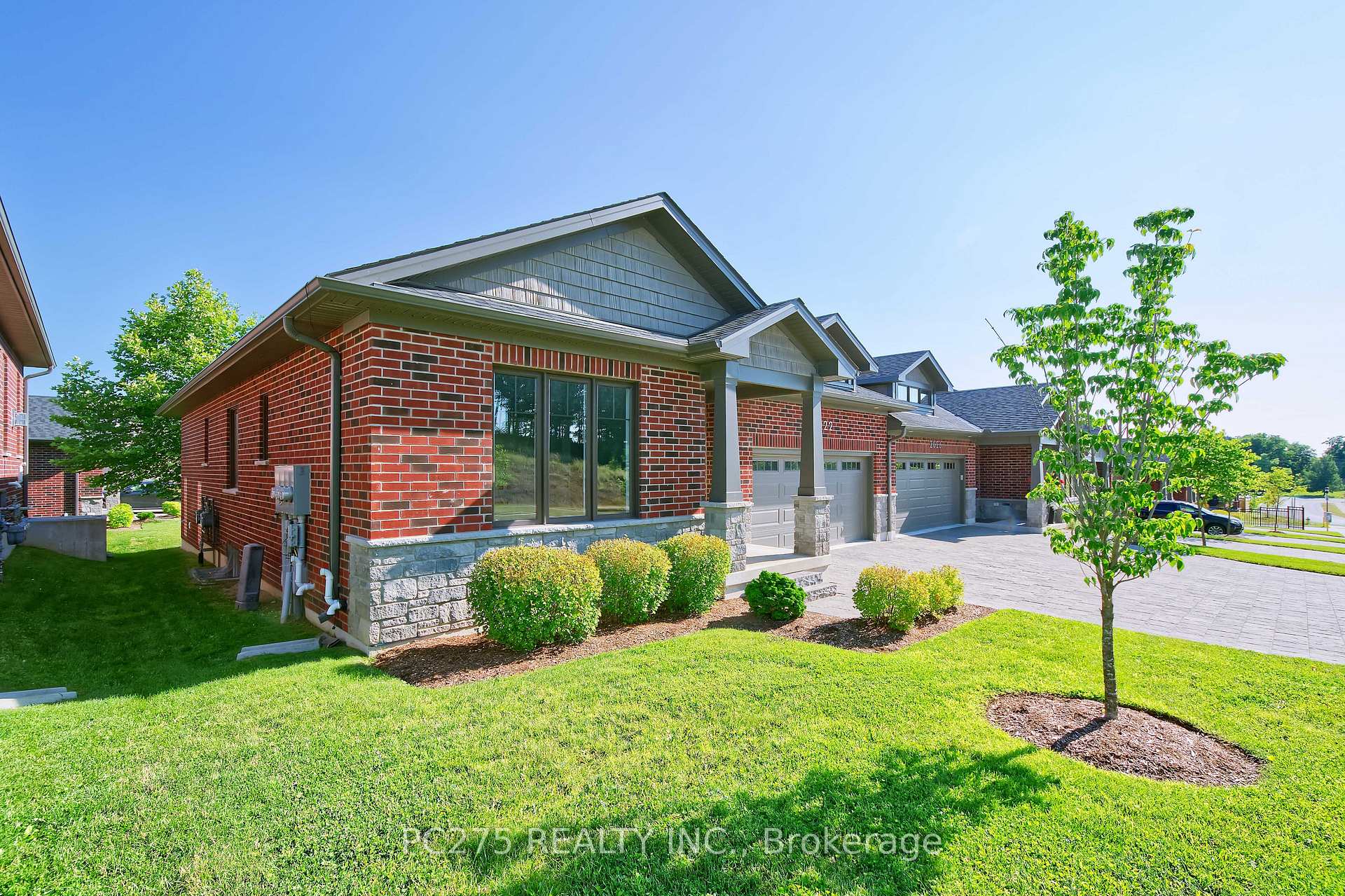 Photo 2 of Unit 10, 2022 Upperpoint Boulevard, London, South B — HOMEH
