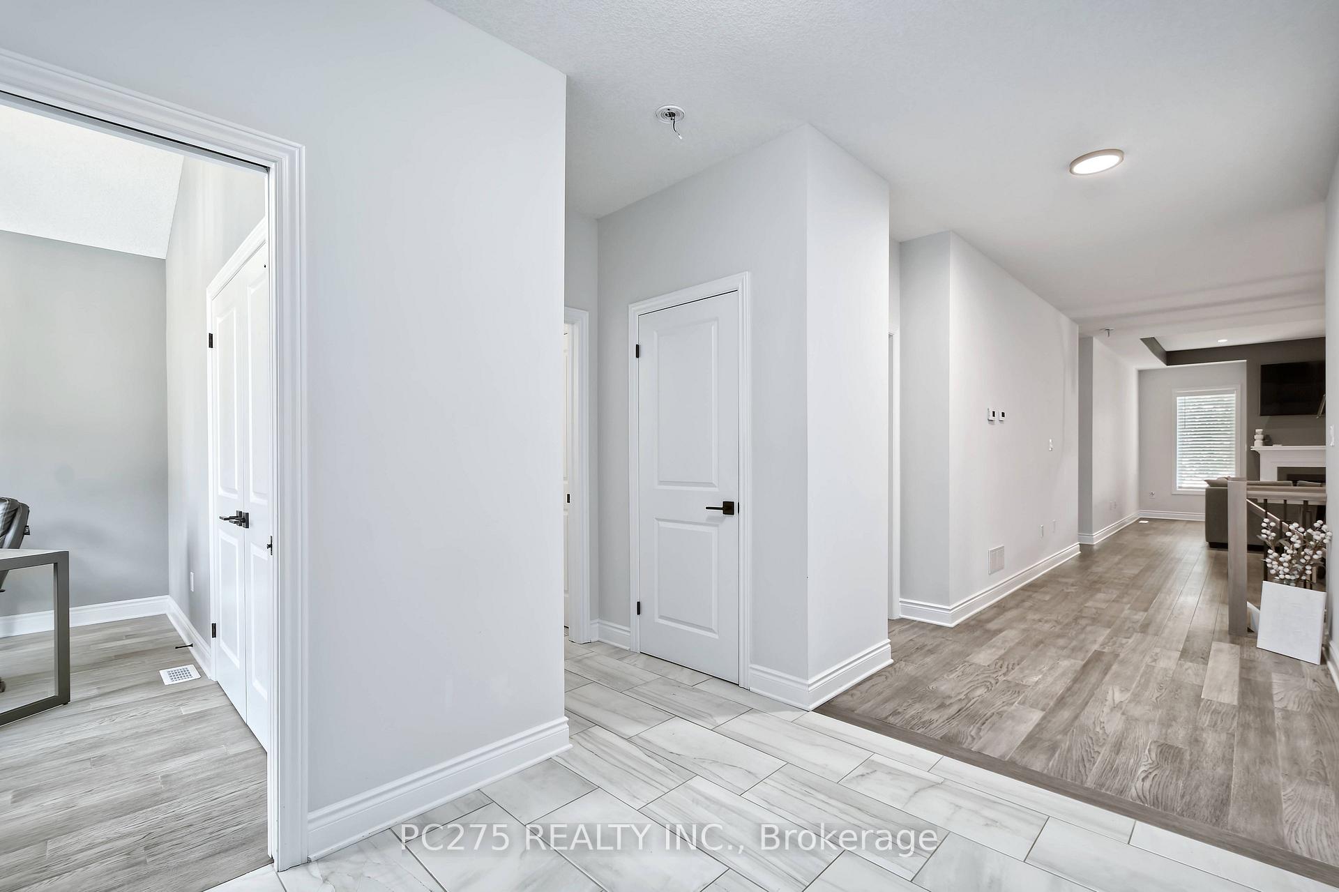 Photo 4 of Unit 10, 2022 Upperpoint Boulevard, London, South B — HOMEH