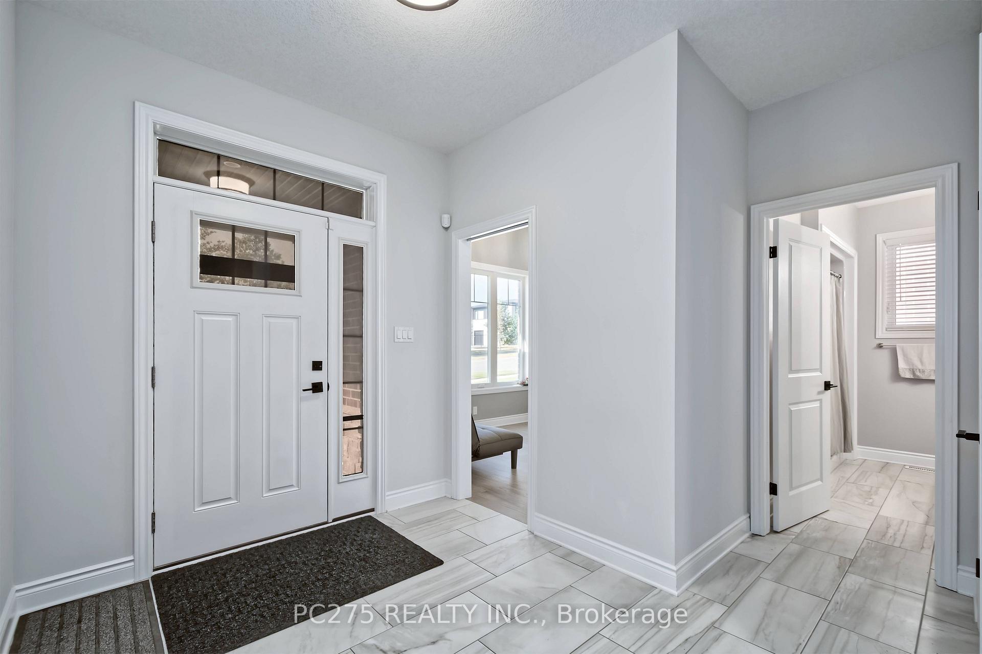 Photo 5 of Unit 10, 2022 Upperpoint Boulevard, London, South B — HOMEH