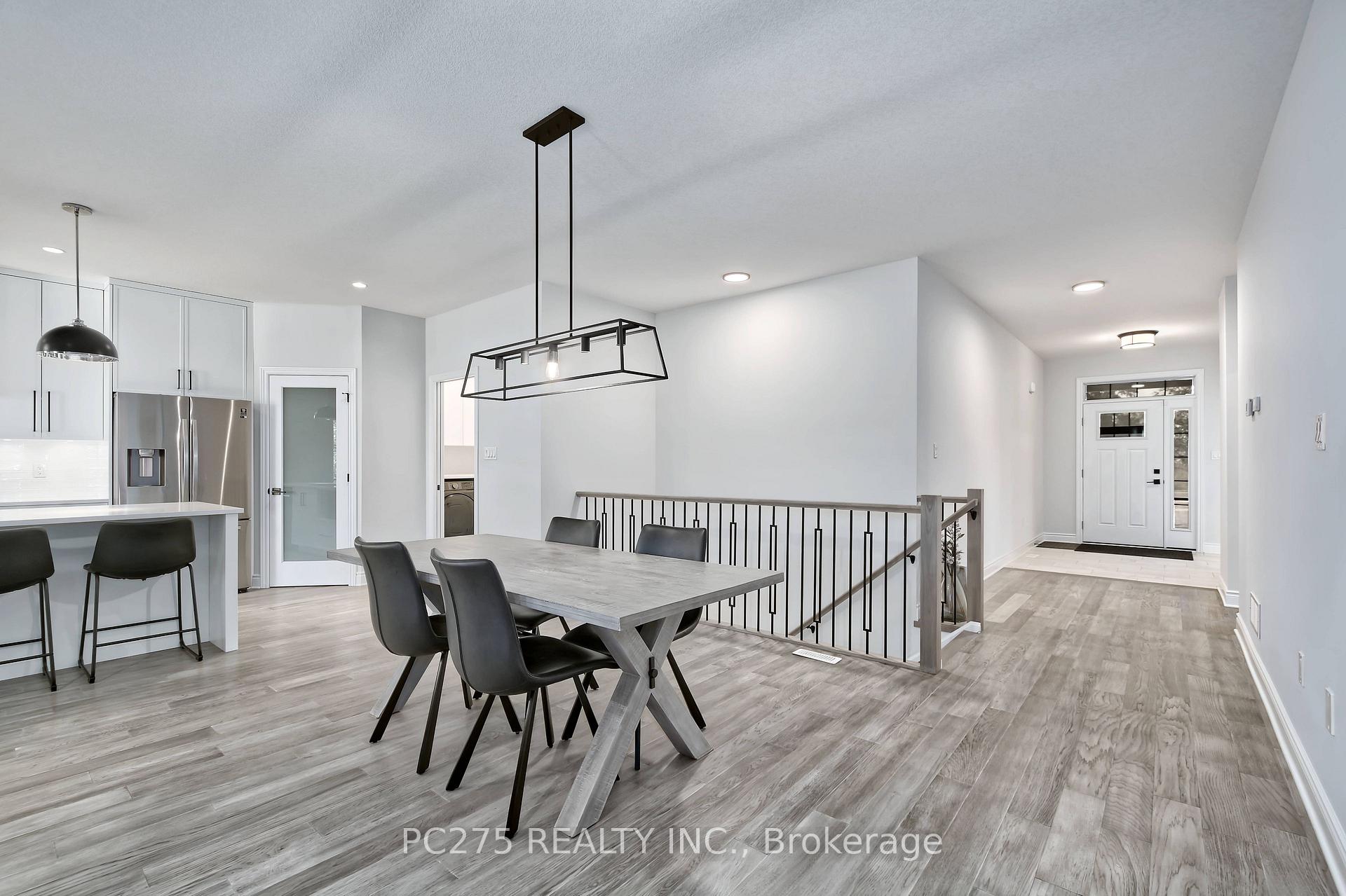 Photo 8 of Unit 10, 2022 Upperpoint Boulevard, London, South B — HOMEH