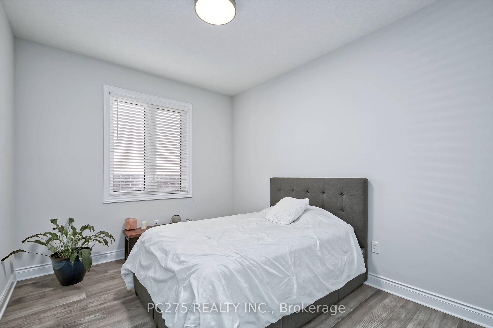 Photo 20 of Unit 10, 2022 Upperpoint Boulevard, London, South B — HOMEH