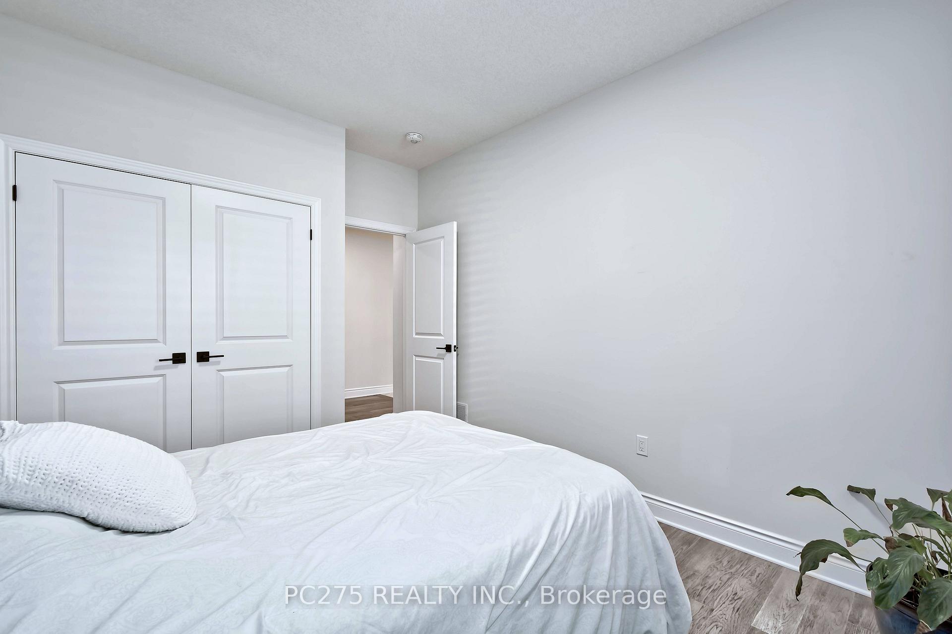 Photo 21 of Unit 10, 2022 Upperpoint Boulevard, London, South B — HOMEH