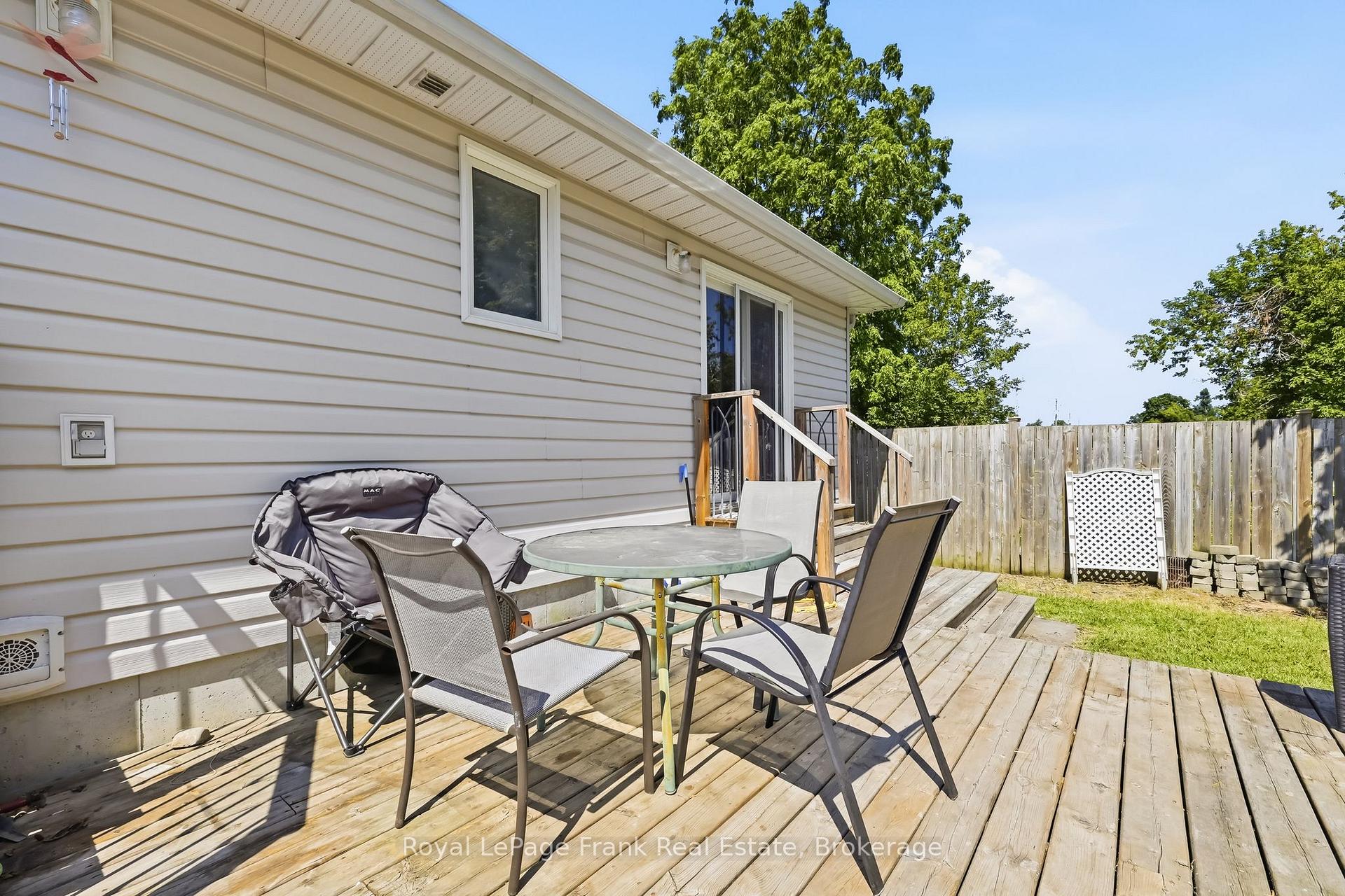 Photo 28 of 9 Durham Street W, Kawartha Lakes, Lindsay — HOMEH