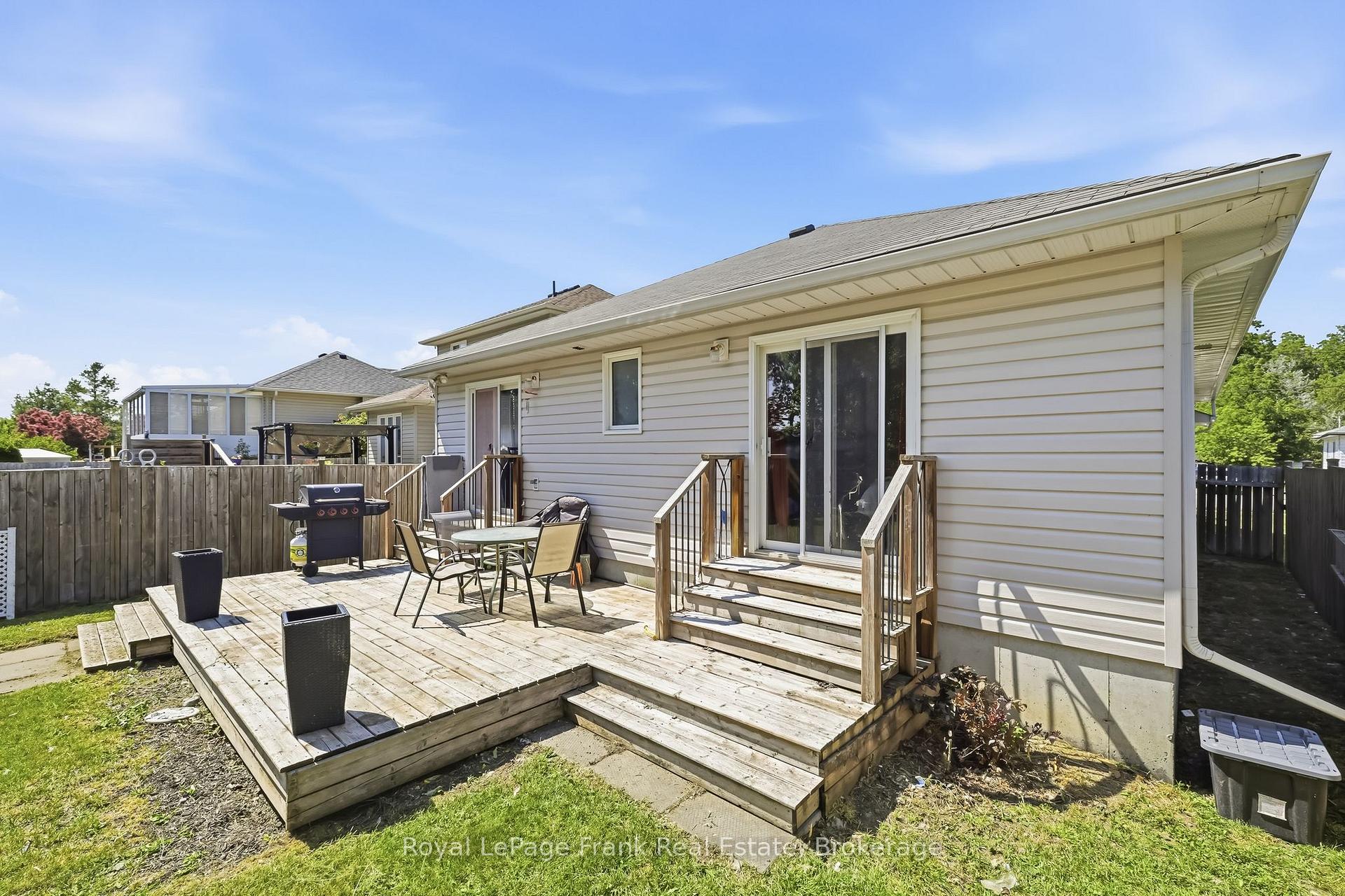 Photo 31 of 9 Durham Street W, Kawartha Lakes, Lindsay — HOMEH