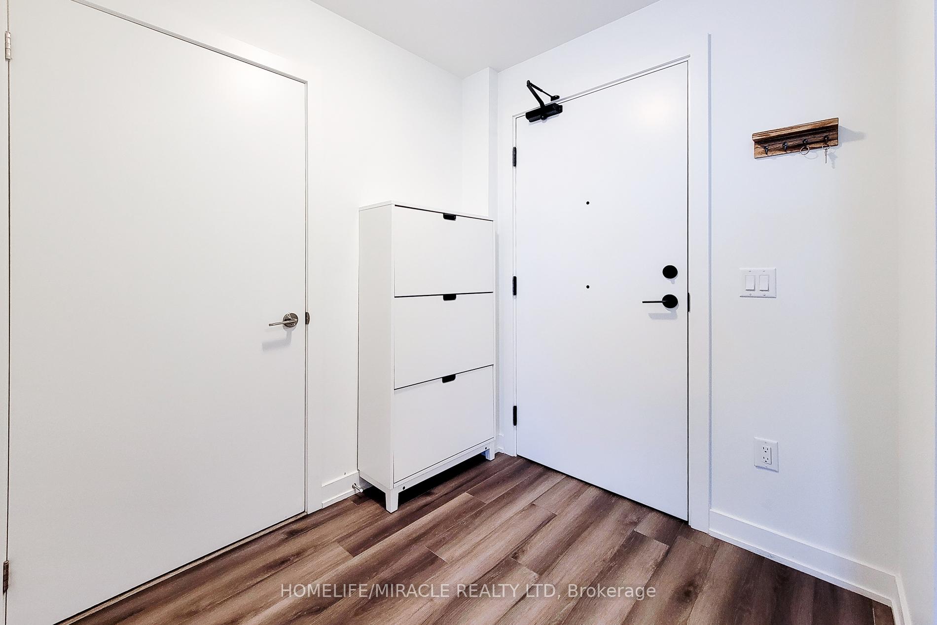 Photo 5 of Unit 213, 600 North Service Road, Hamilton, Lakeshore — HOMEH