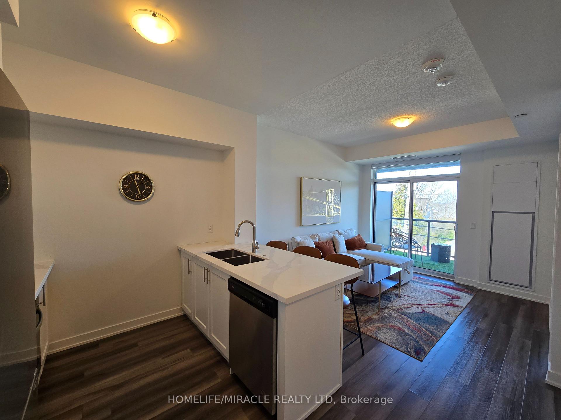 Photo 7 of Unit 213, 600 North Service Road, Hamilton, Lakeshore — HOMEH