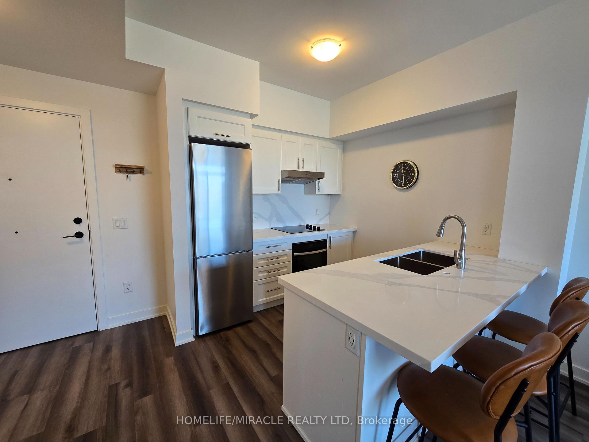 Photo 10 of Unit 213, 600 North Service Road, Hamilton, Lakeshore — HOMEH