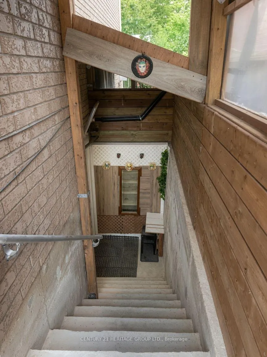 Photo 3 of Unit Bsmnt, 47 Stollar Boulevard, Barrie, Little Lake — HOMEH