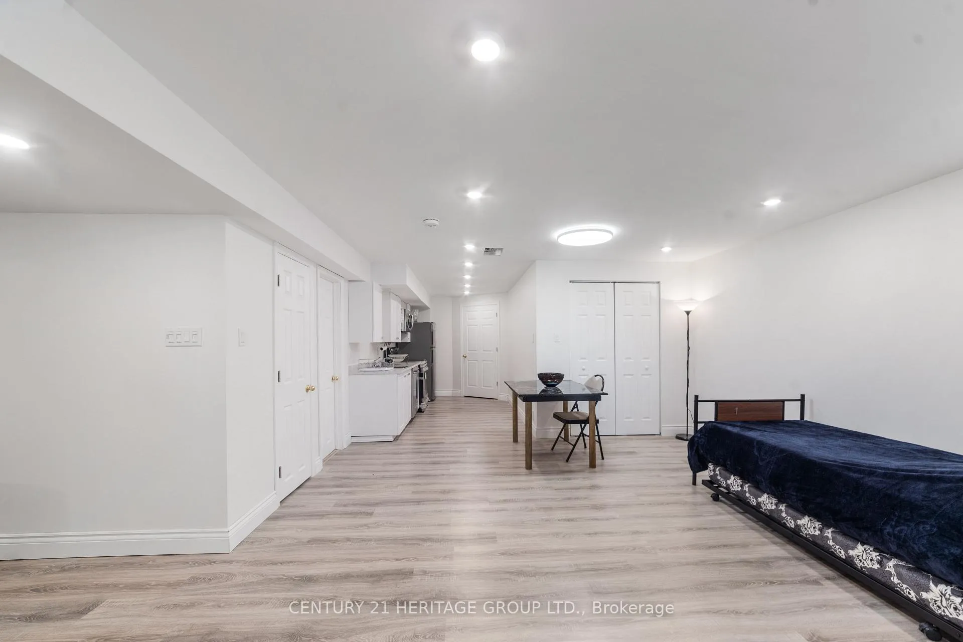 Photo 8 of Unit Bsmnt, 47 Stollar Boulevard, Barrie, Little Lake — HOMEH