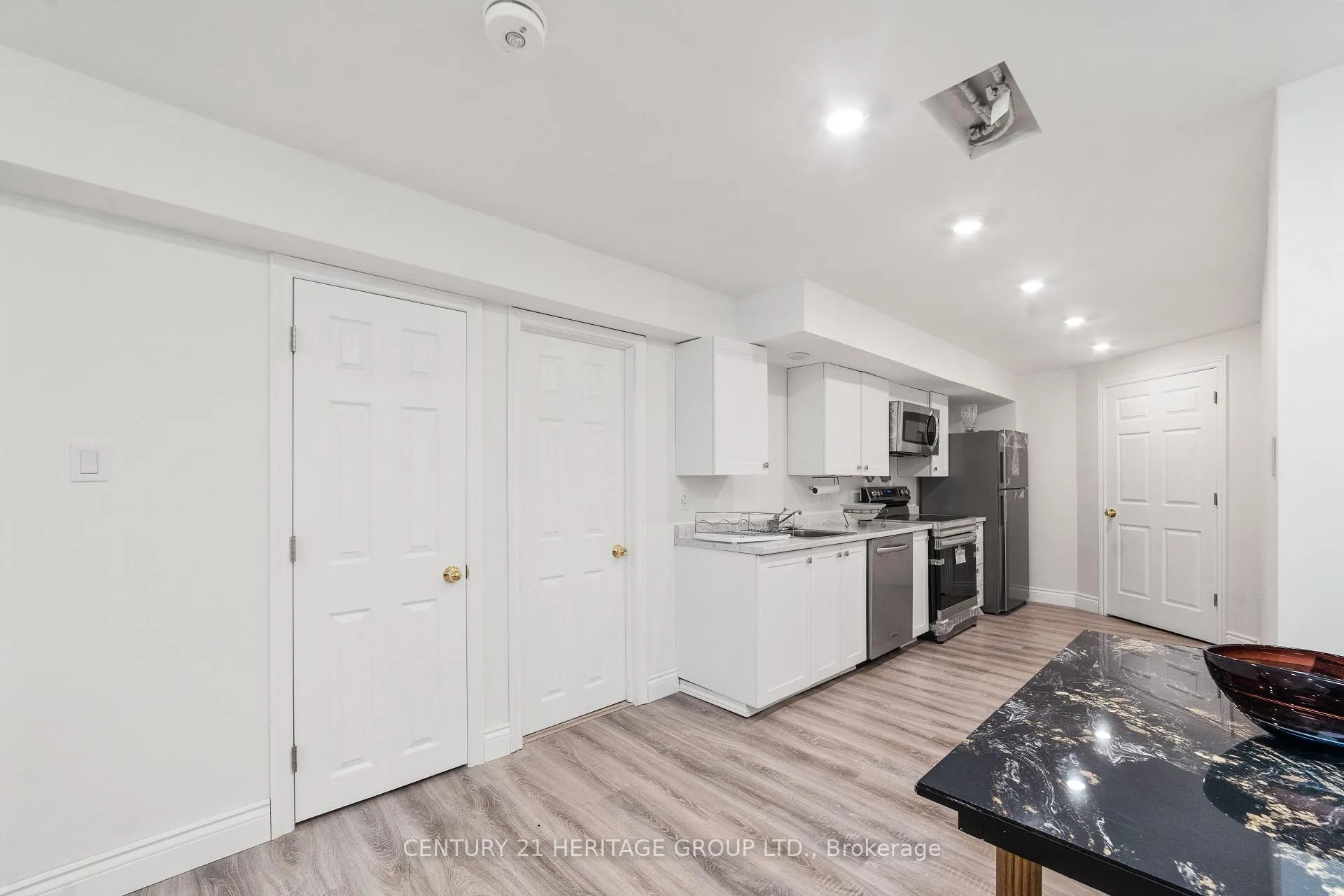 Photo 9 of Unit Bsmnt, 47 Stollar Boulevard, Barrie, Little Lake — HOMEH